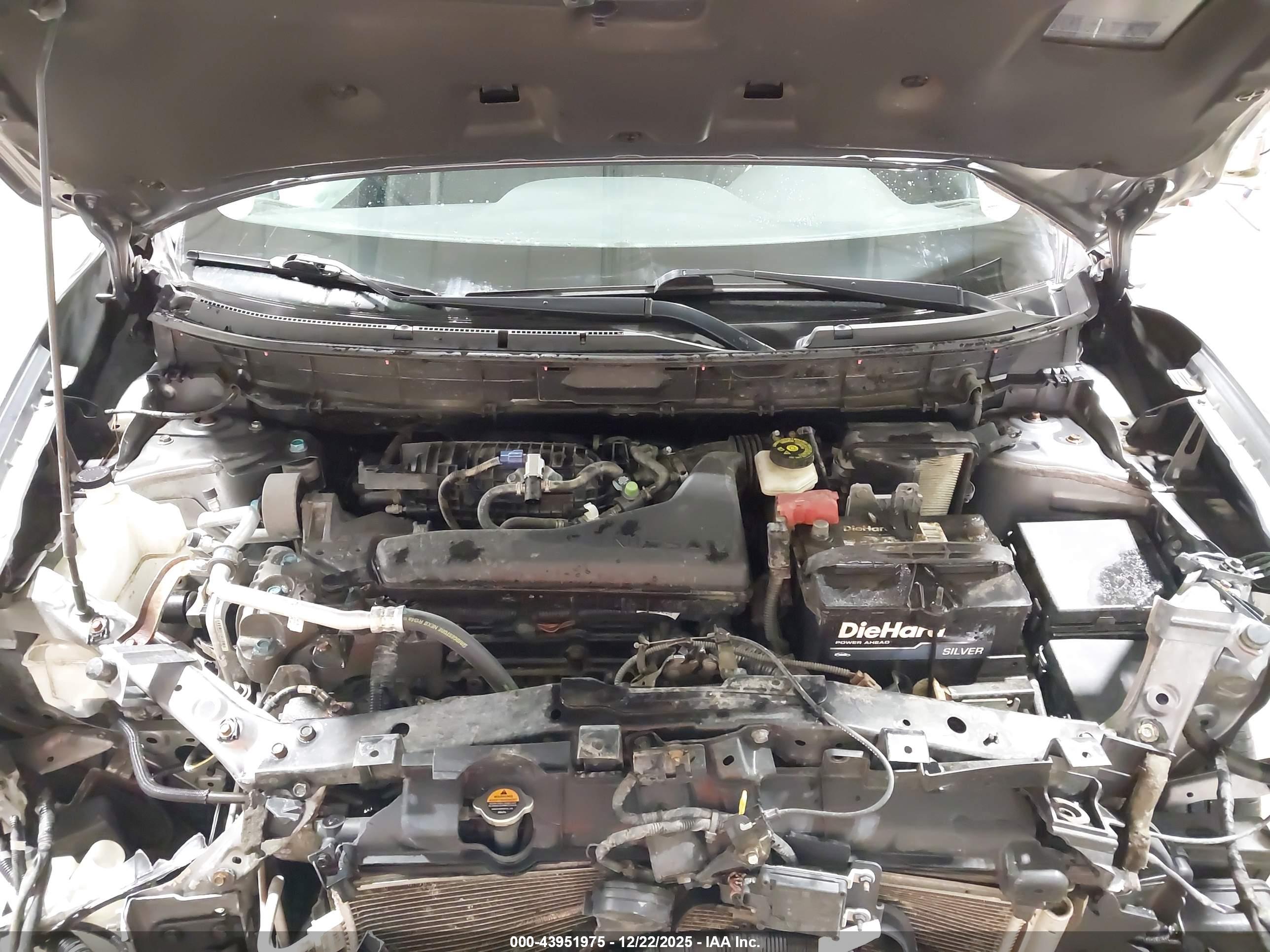 NISSAN ROGUE image 10