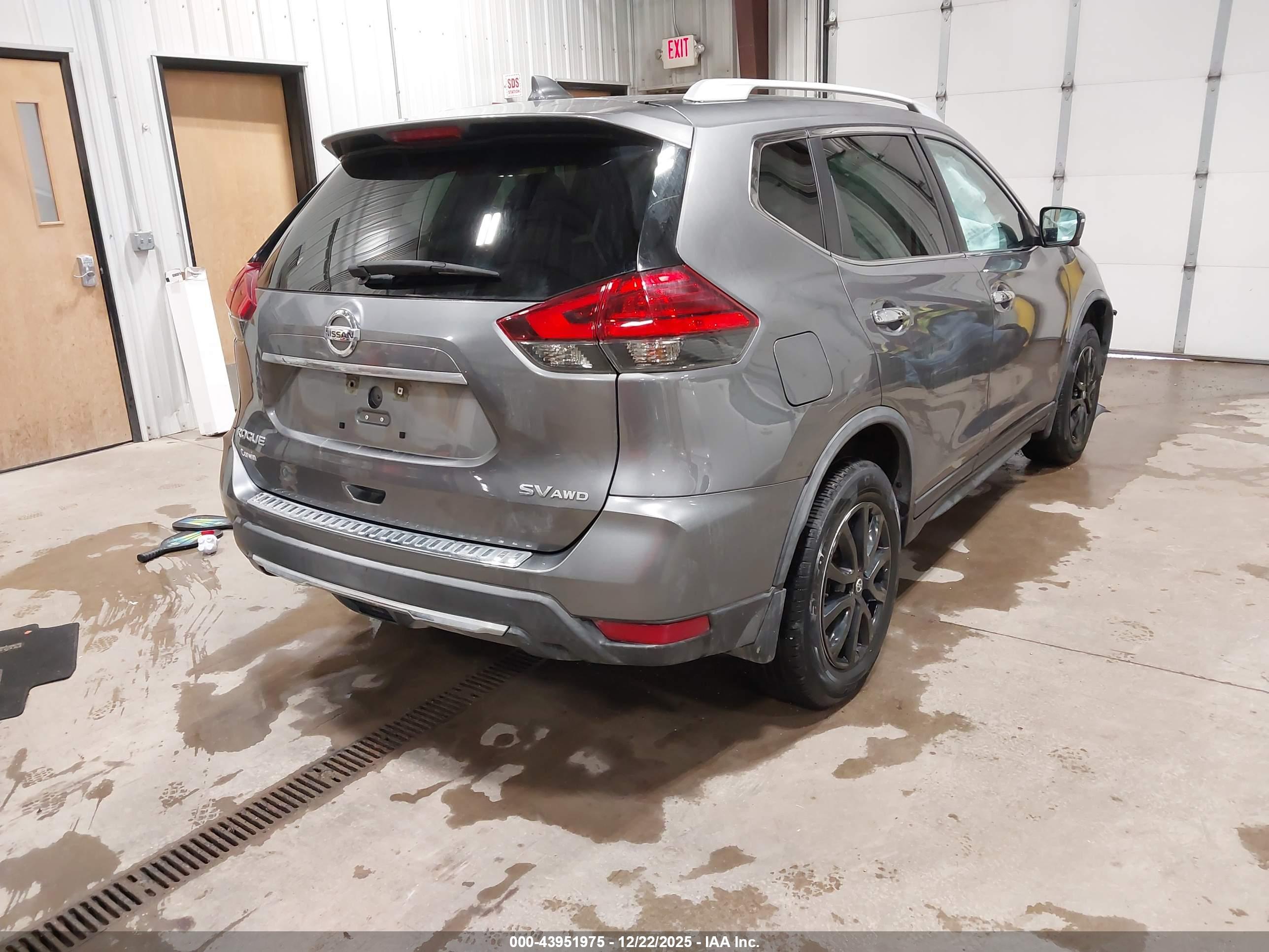 NISSAN ROGUE image 4