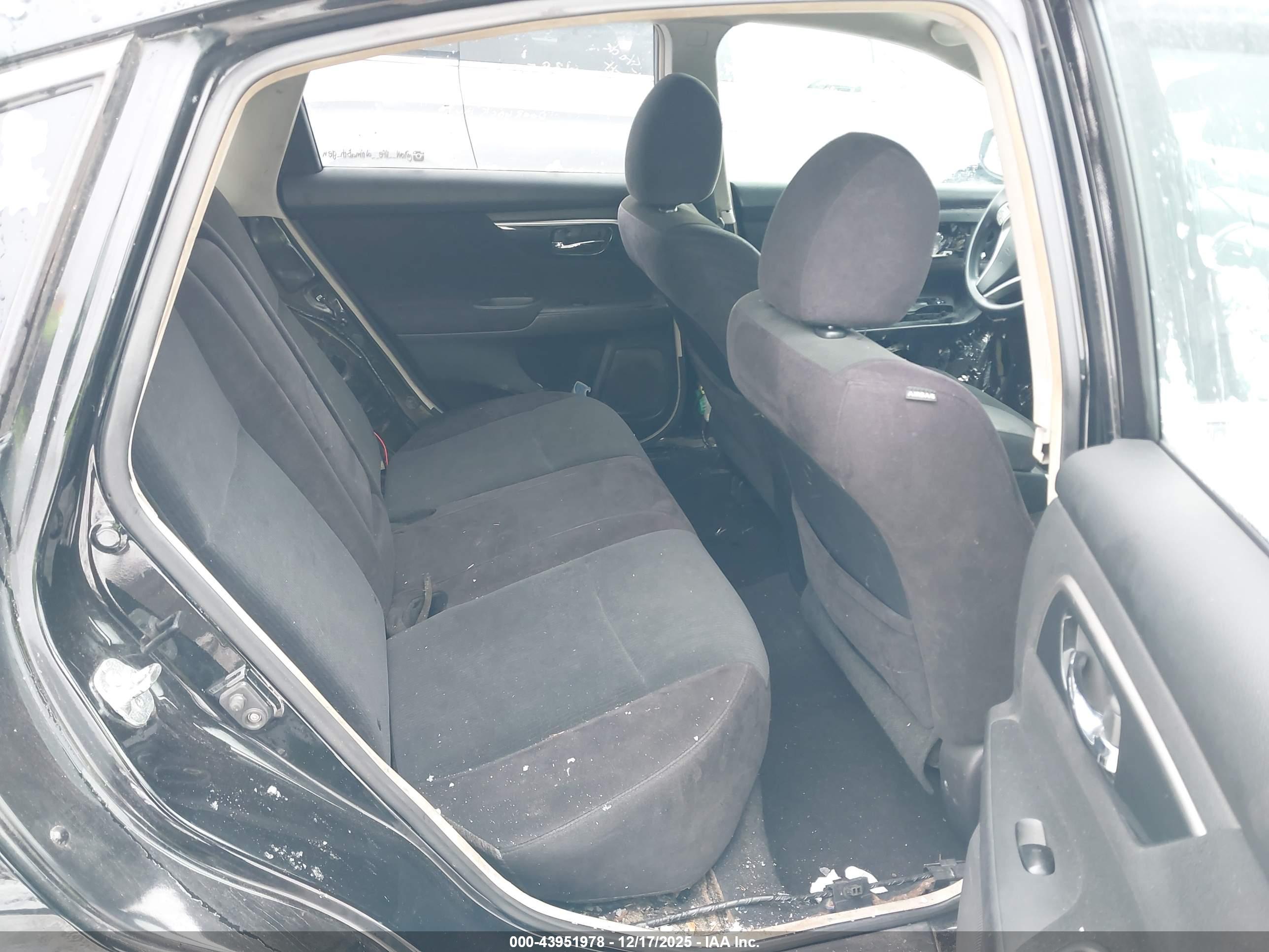 NISSAN ALTIMA image 8