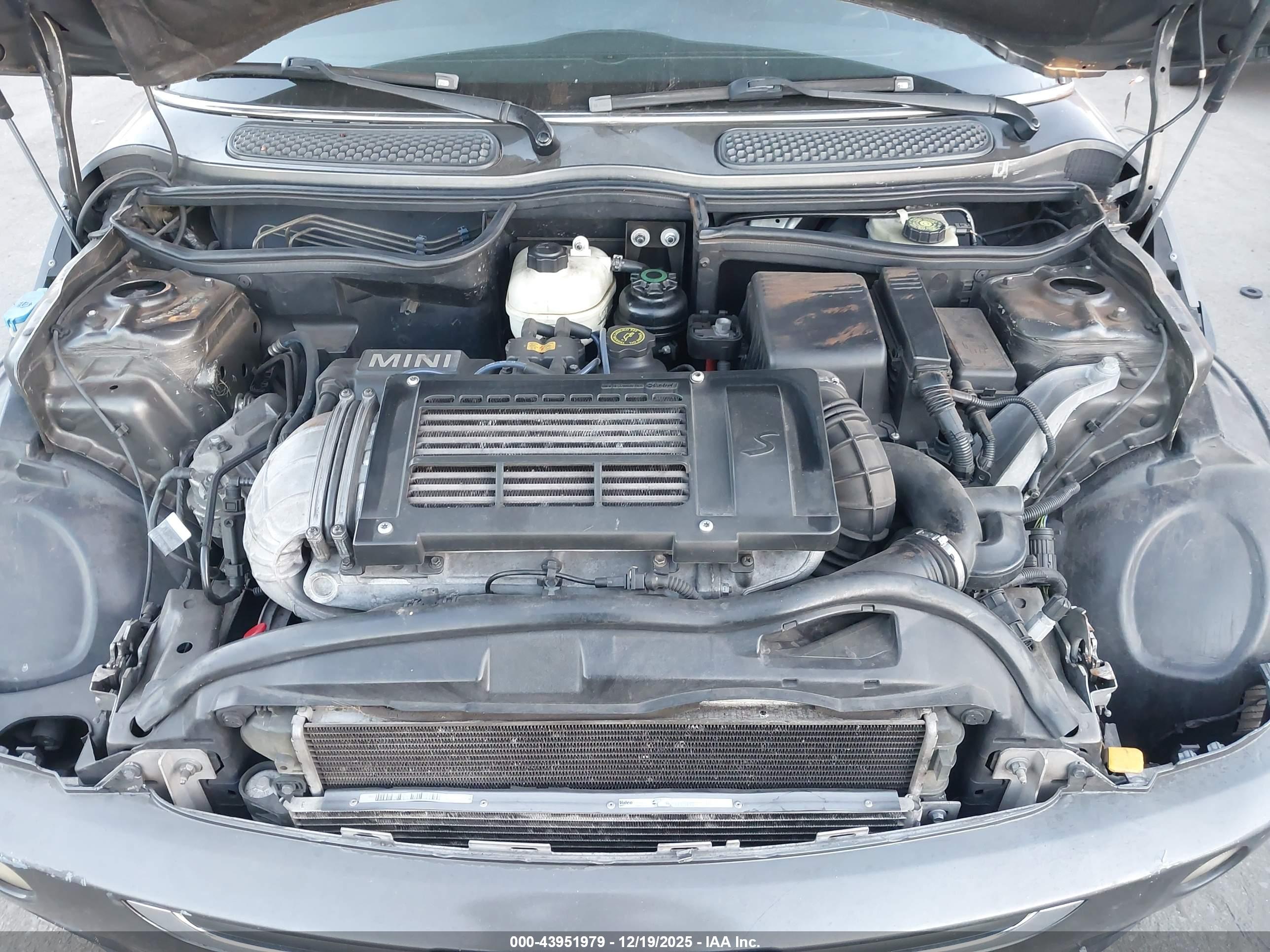 MINI COOPER image 10