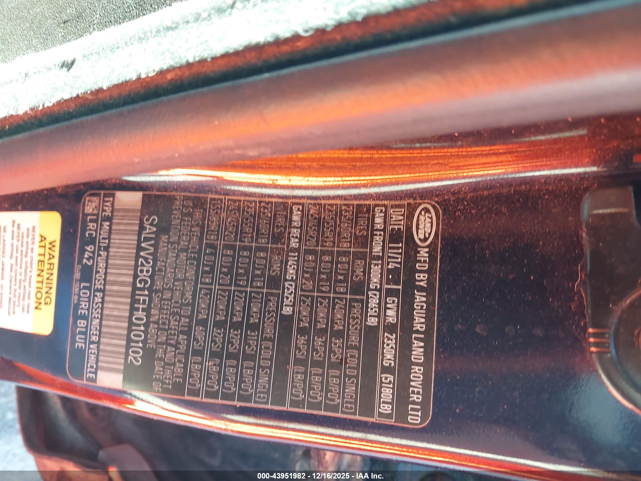 LAND ROVER image 9