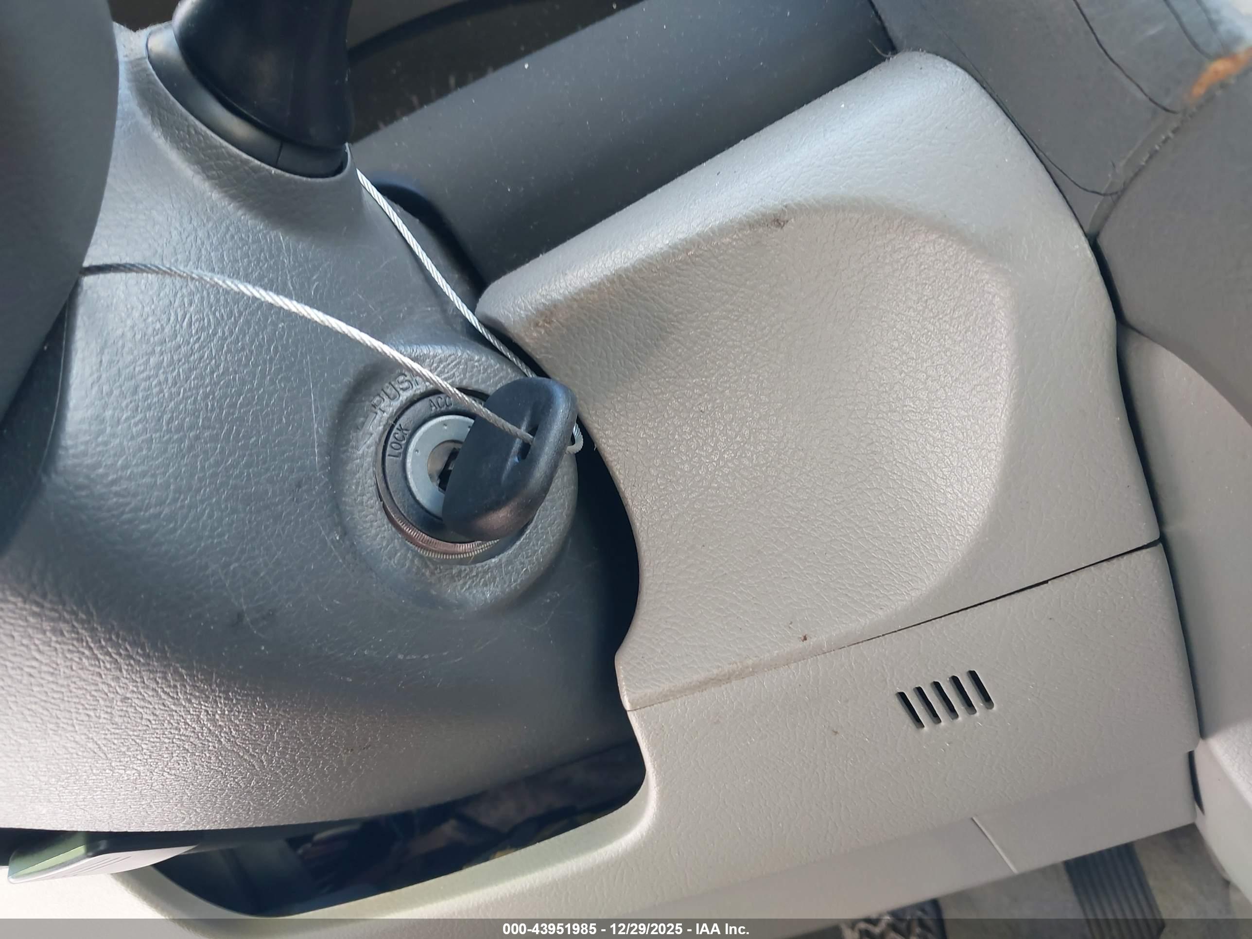 TOYOTA CAMRY image 11