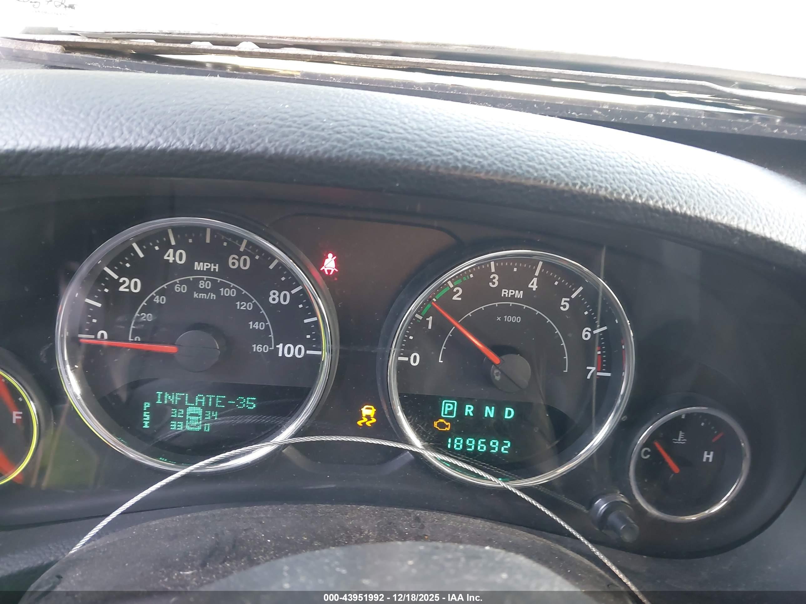 JEEP WRANGLER image 7