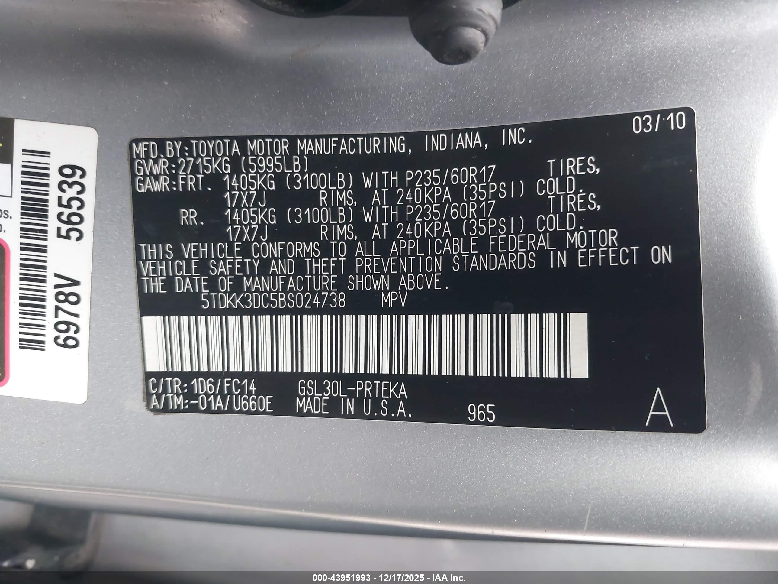 TOYOTA SIENNA image 9