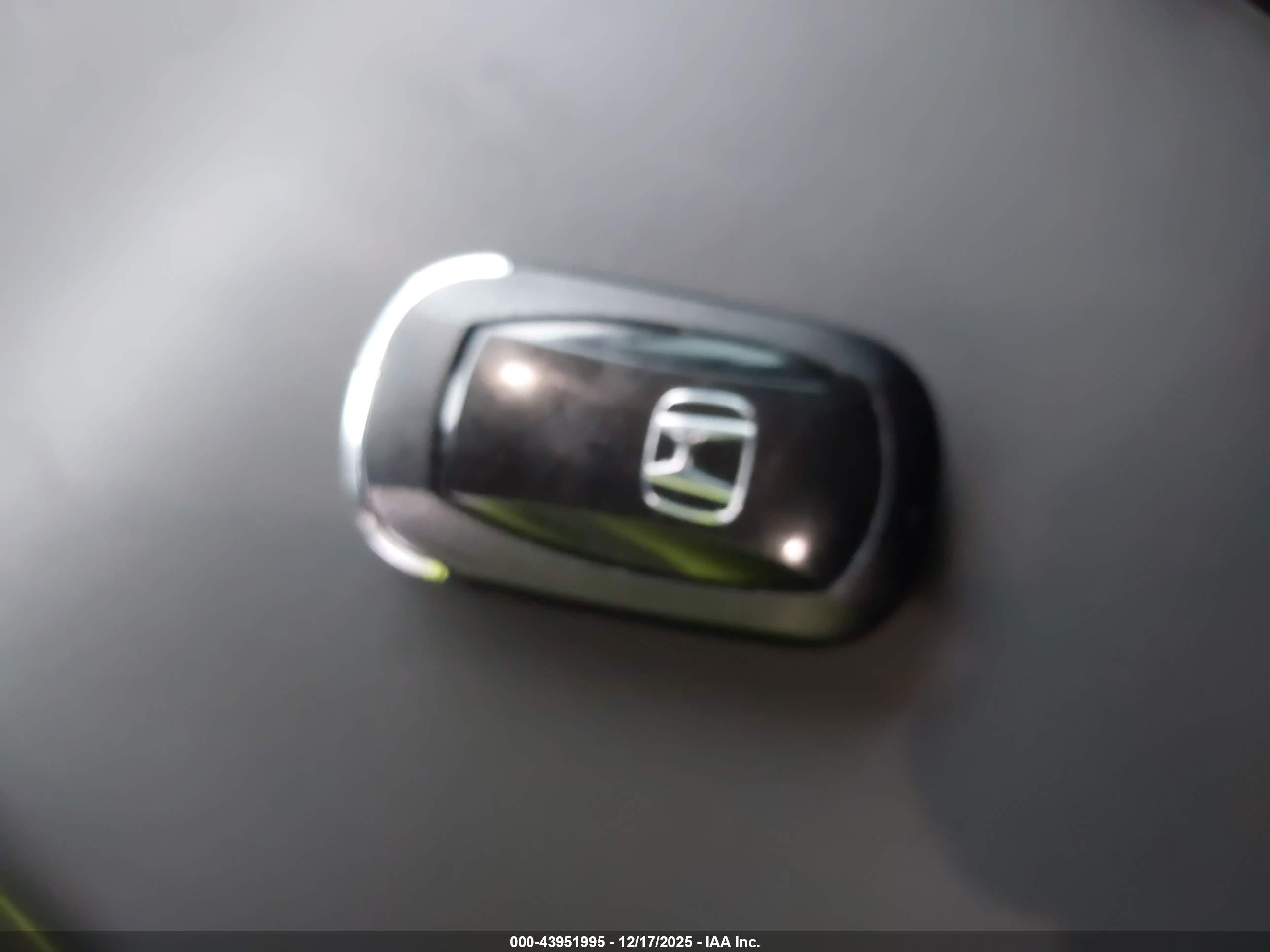 HONDA ACCORD image 11