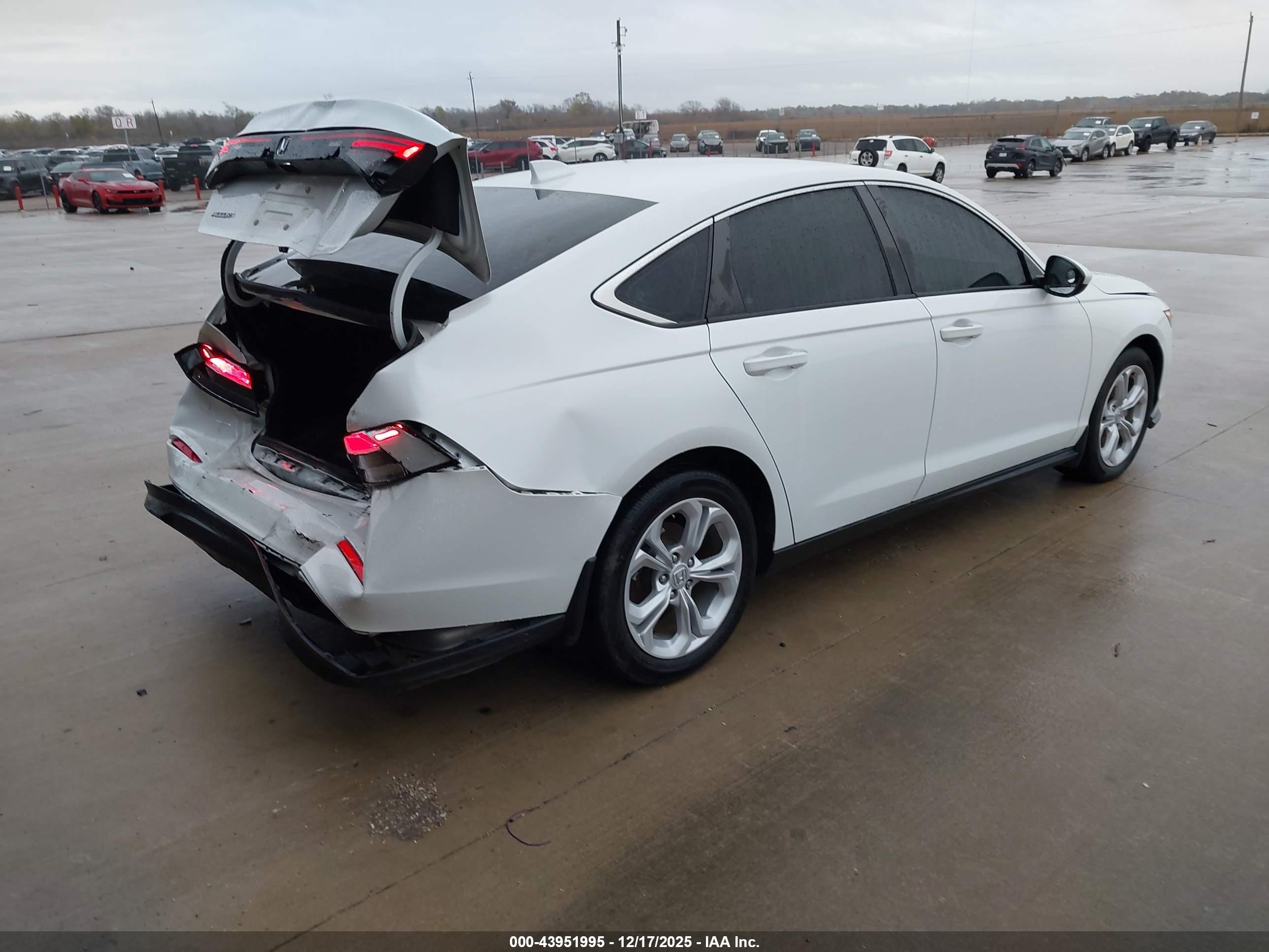HONDA ACCORD image 4