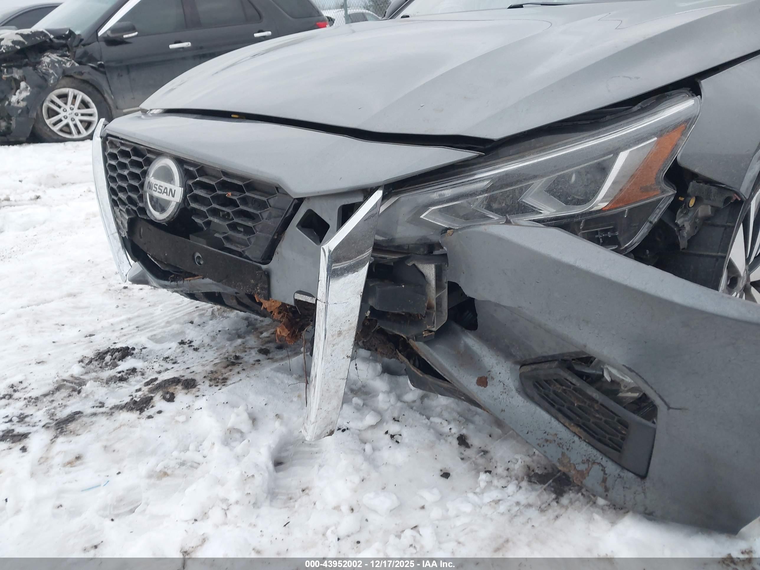 NISSAN ALTIMA image 6