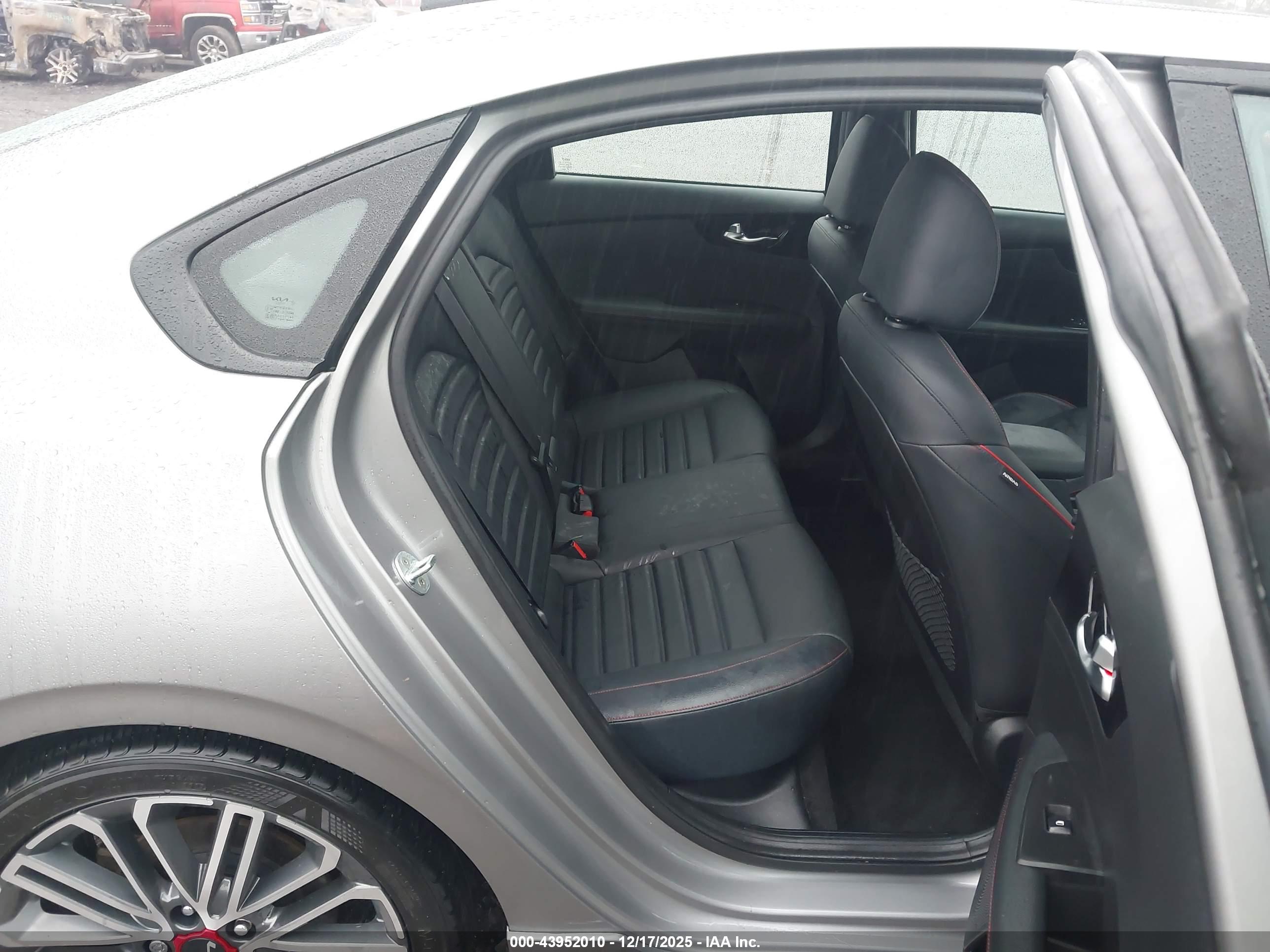 KIA FORTE image 8