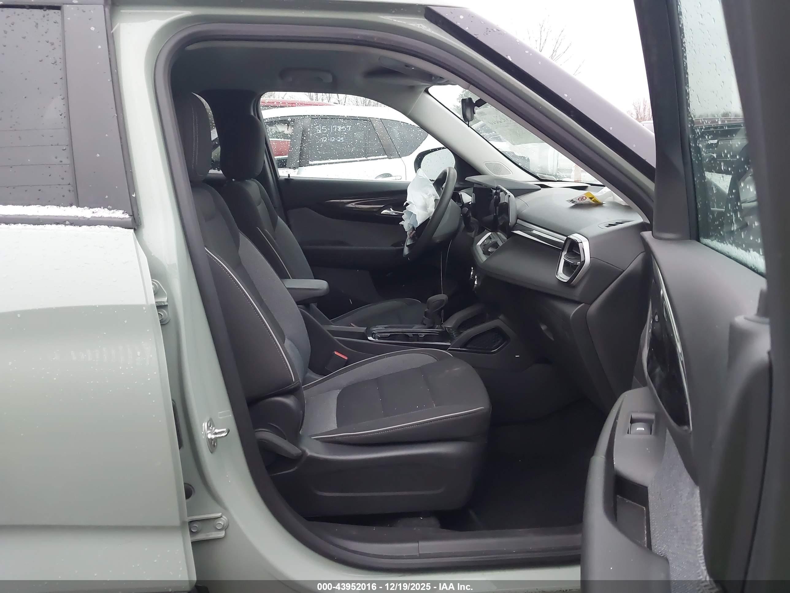 CHEVROLET TRAILBLAZER image 5