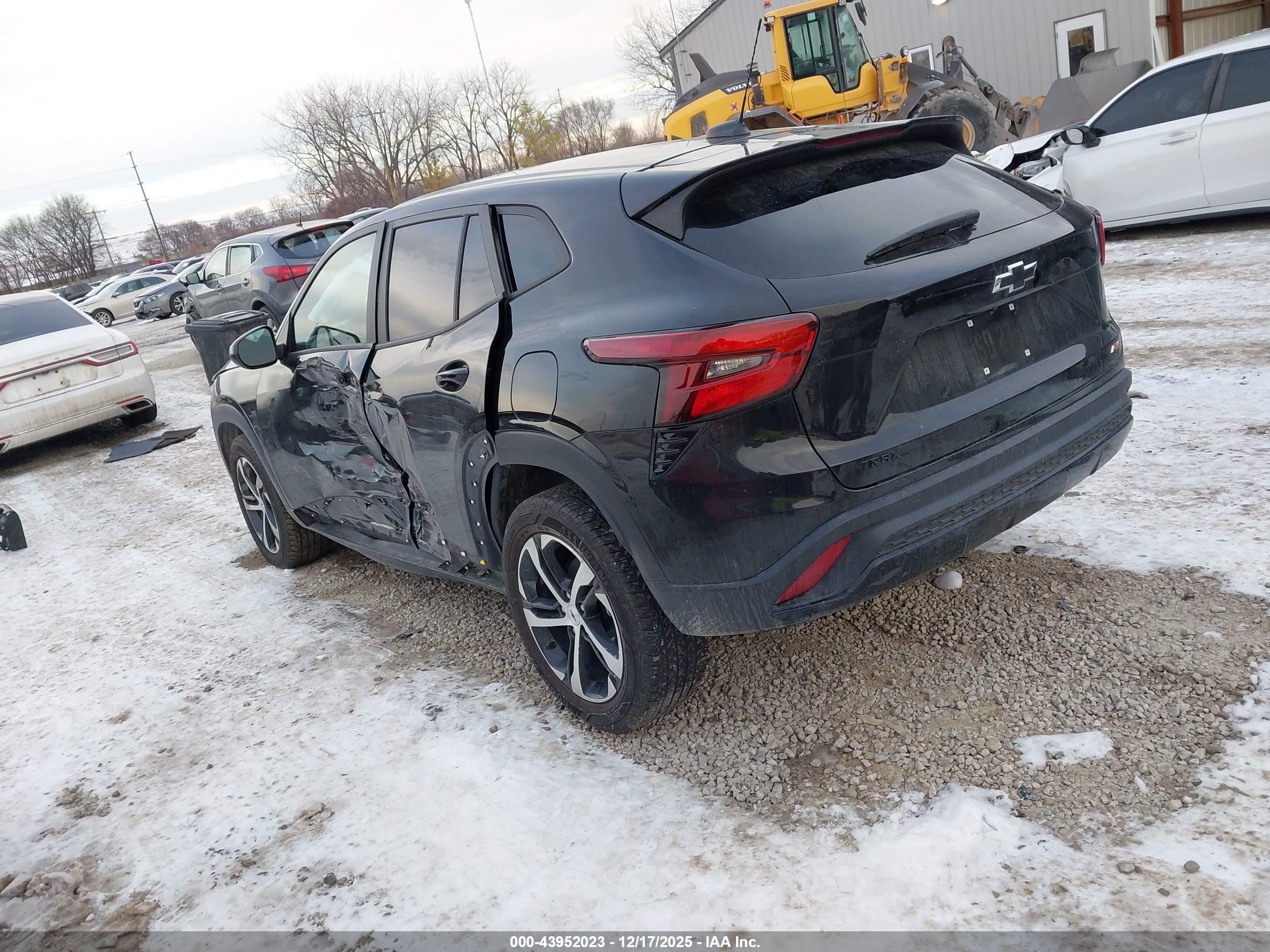 CHEVROLET TRAX image 3
