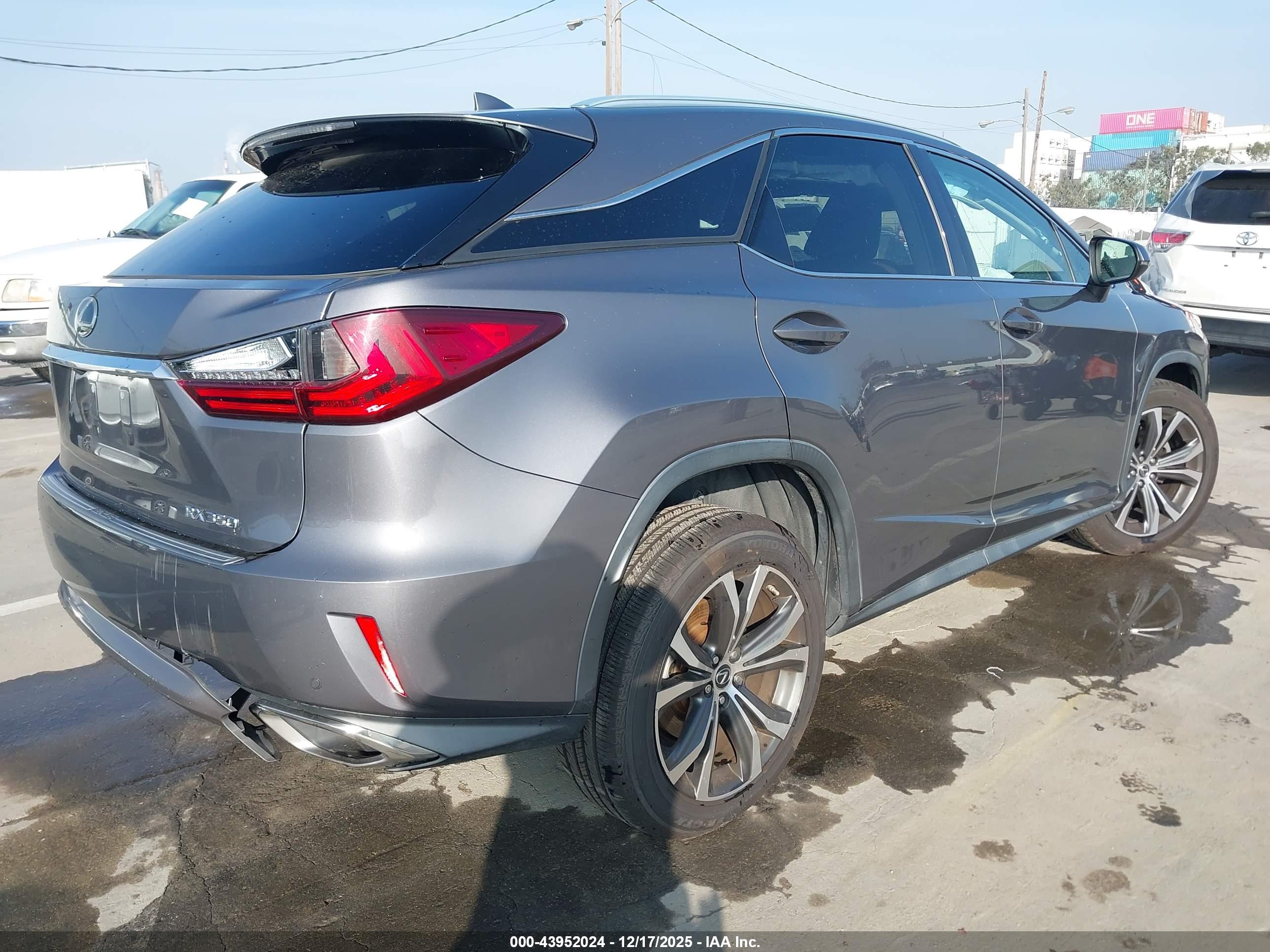 LEXUS RX image 4