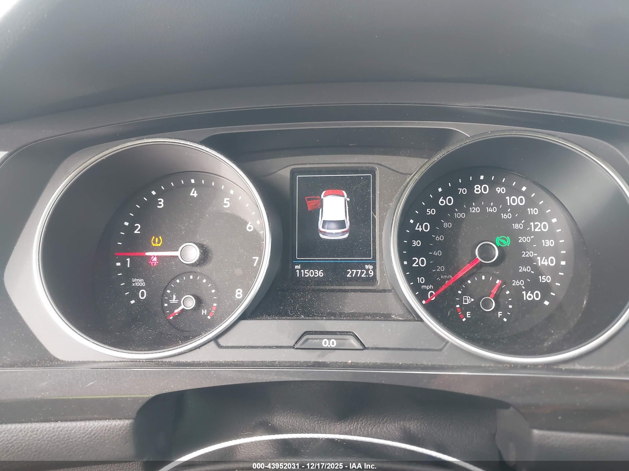 VOLKSWAGEN TIGUAN image 7
