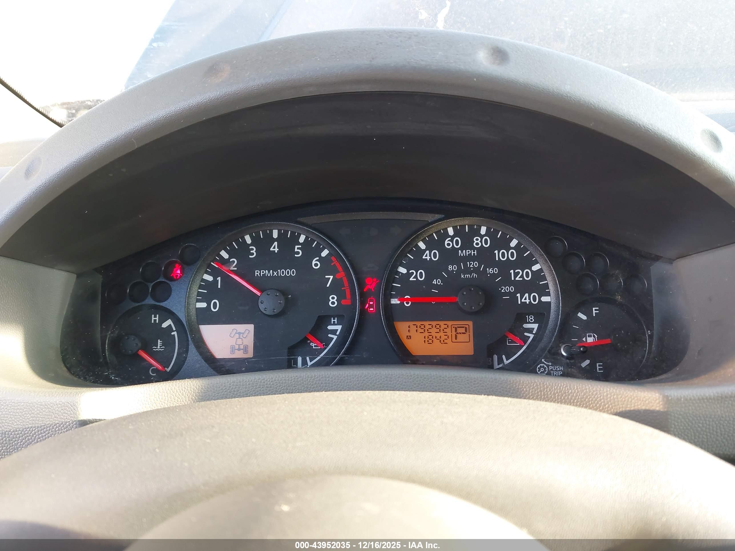 NISSAN FRONTIER image 7