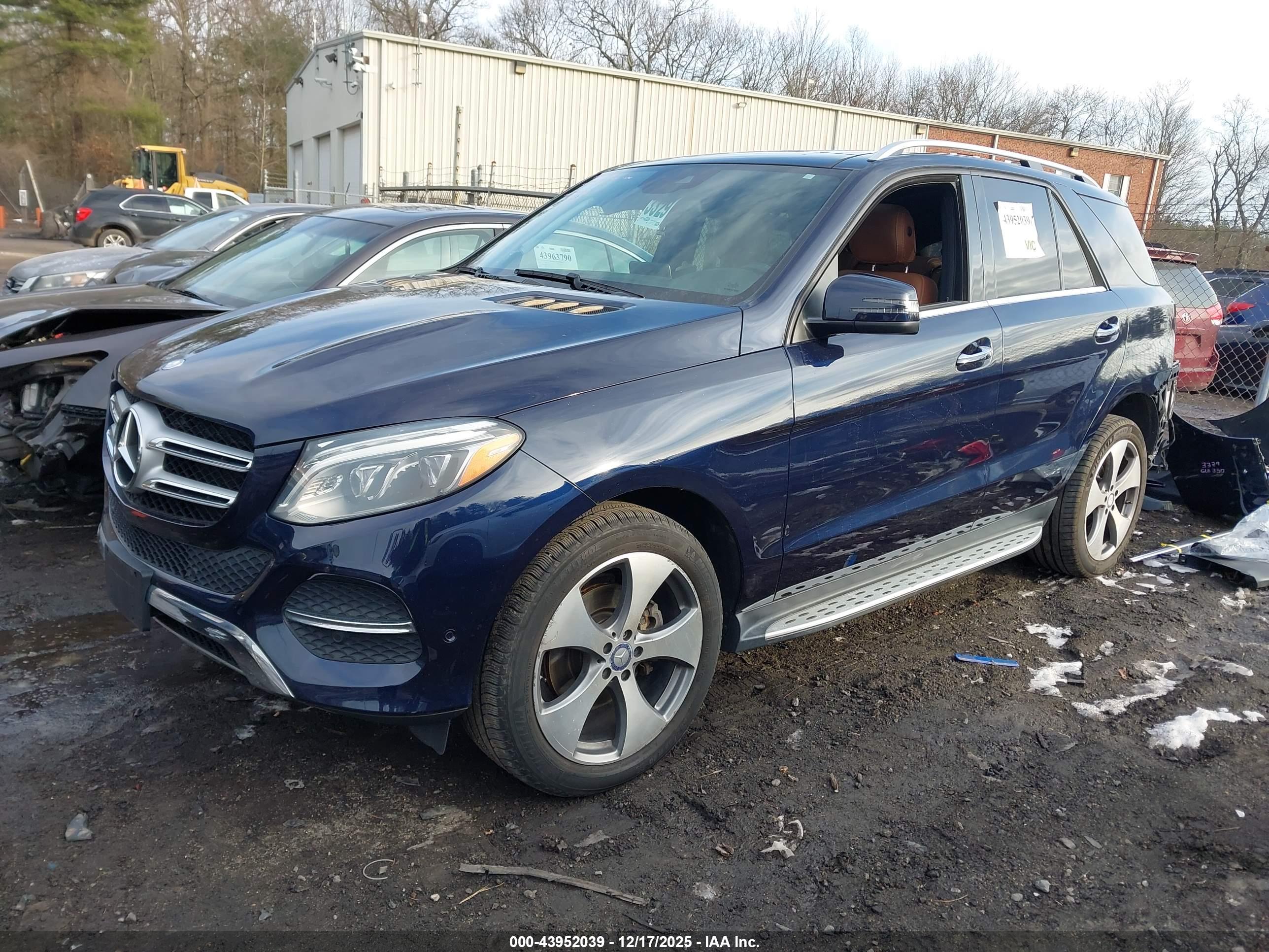 MERCEDES-BENZ GLE image 2