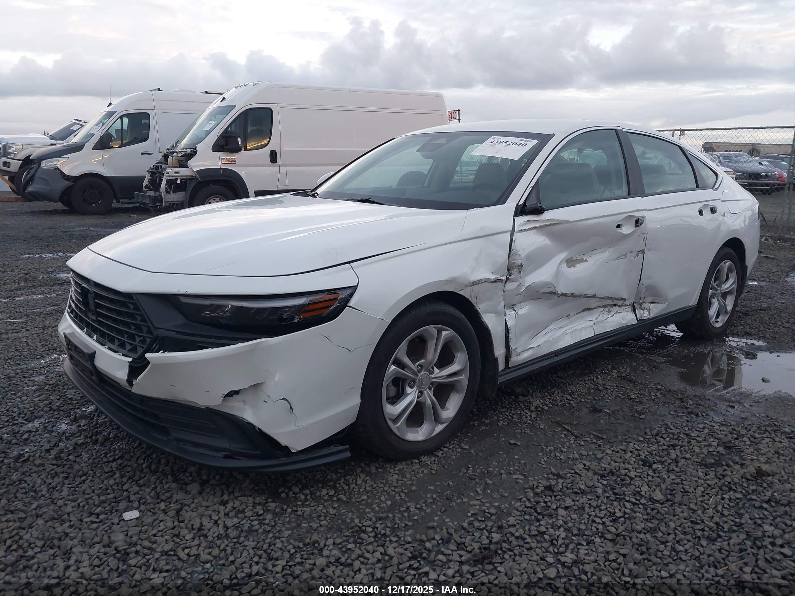 HONDA ACCORD image 2