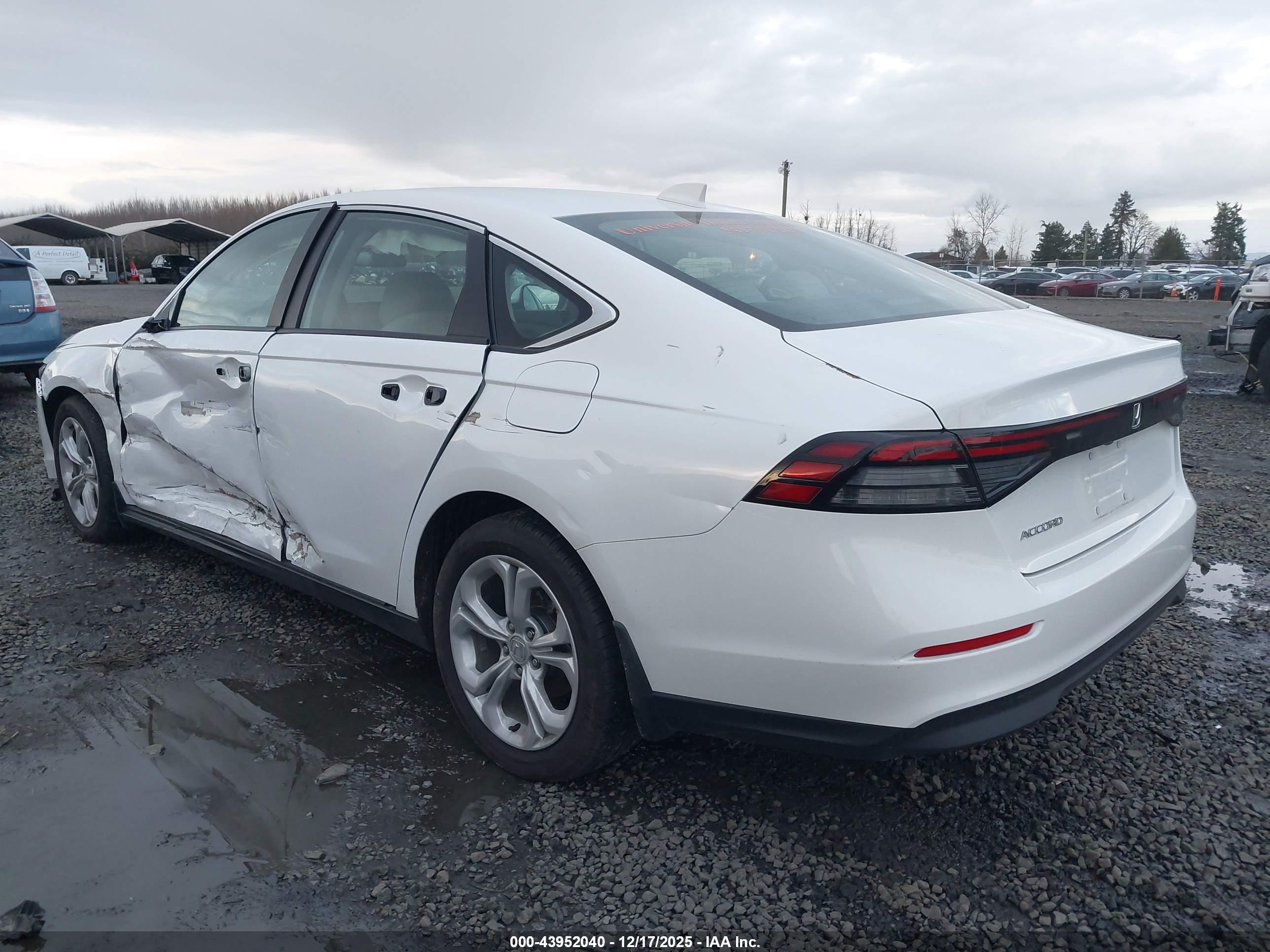 HONDA ACCORD image 3