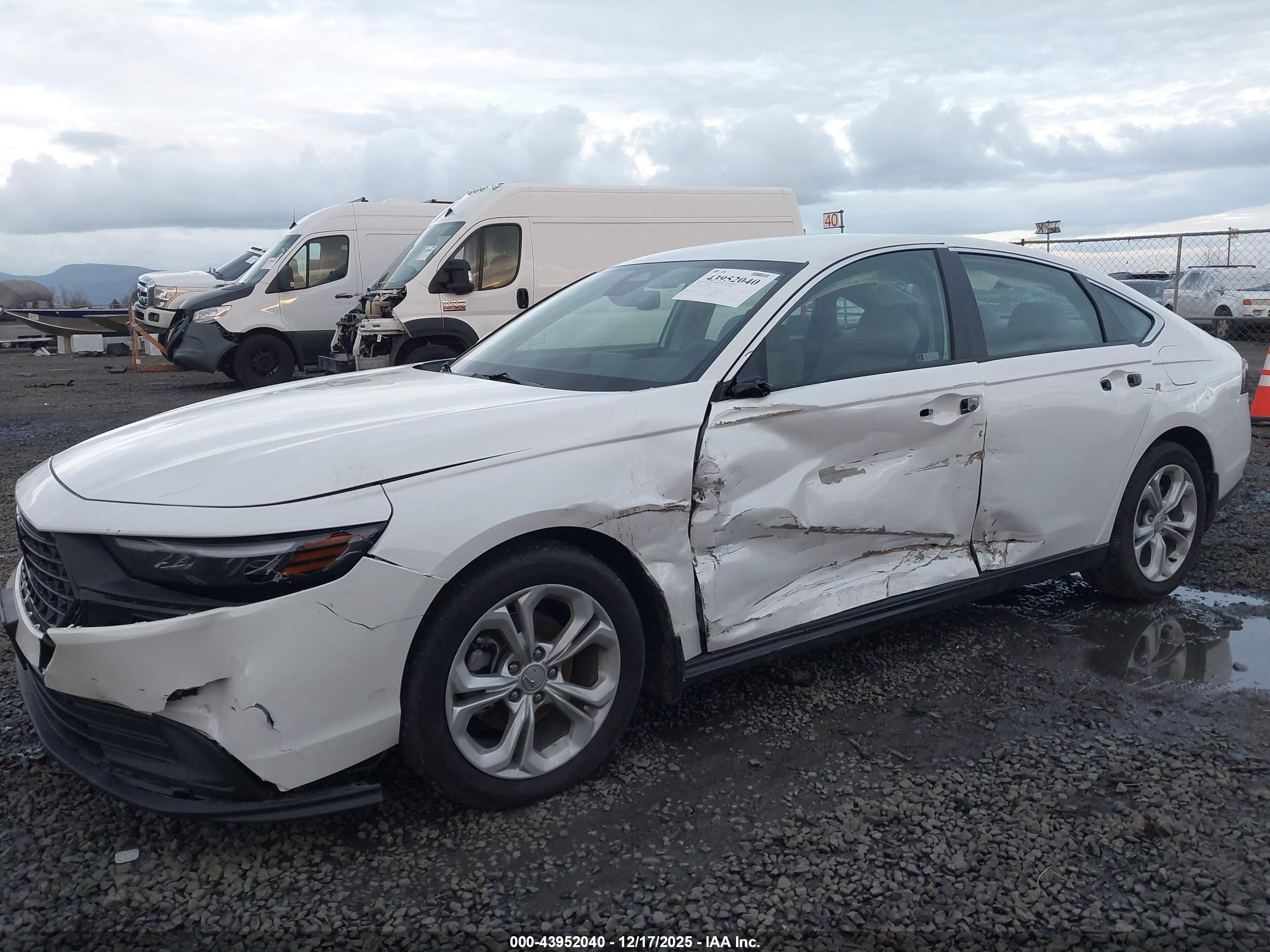 HONDA ACCORD image 6