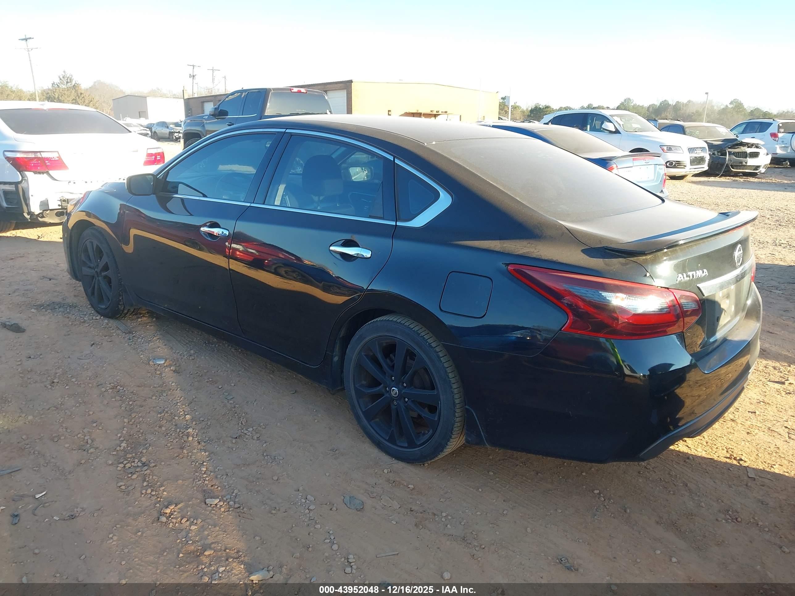 NISSAN ALTIMA image 3