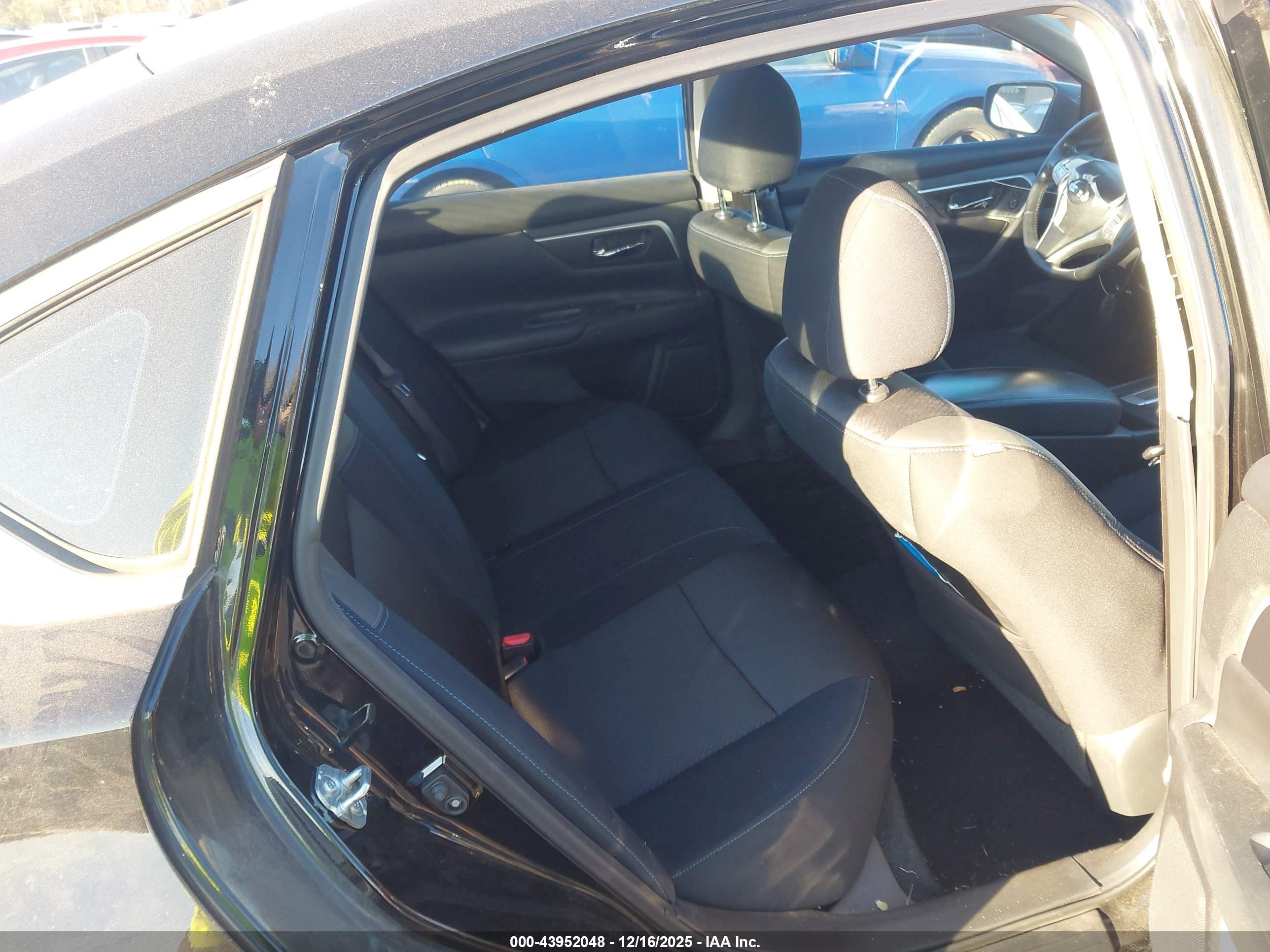 NISSAN ALTIMA image 8