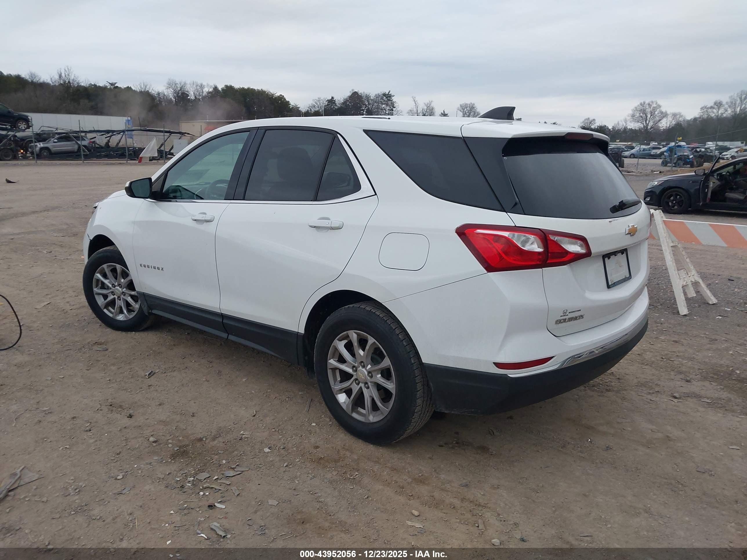 CHEVROLET EQUINOX image 3