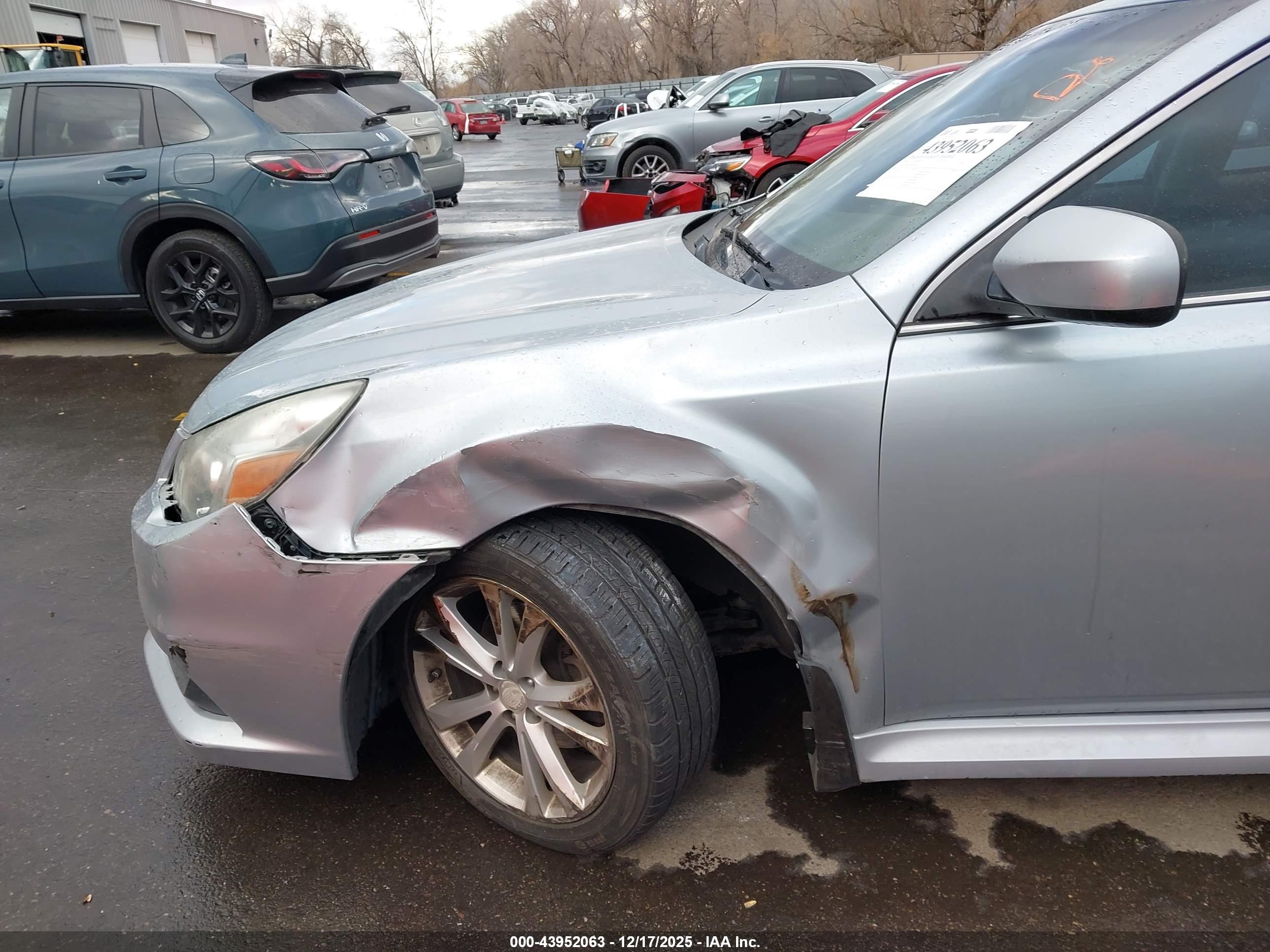 SUBARU LEGACY image 6