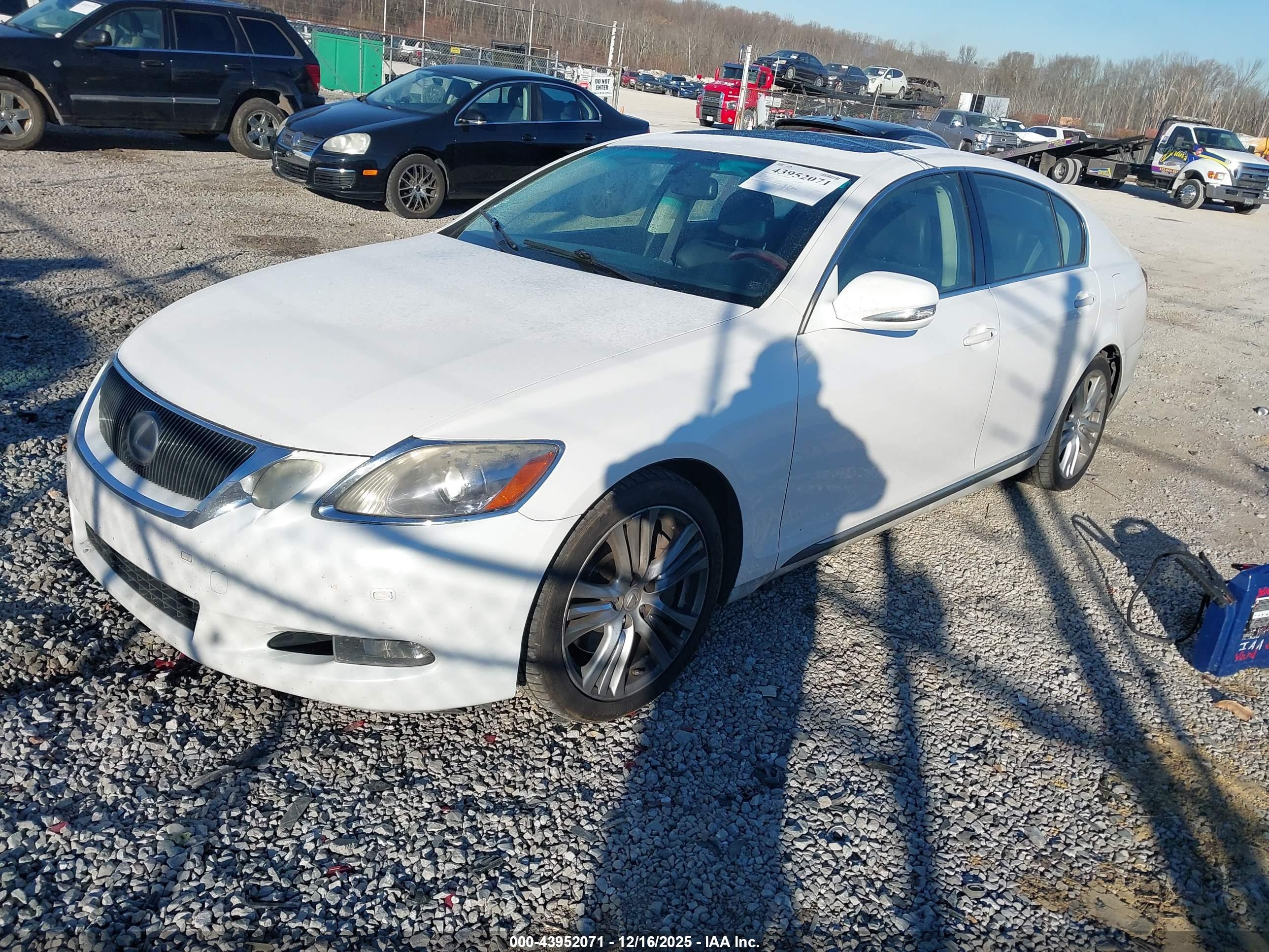 LEXUS GS image 2