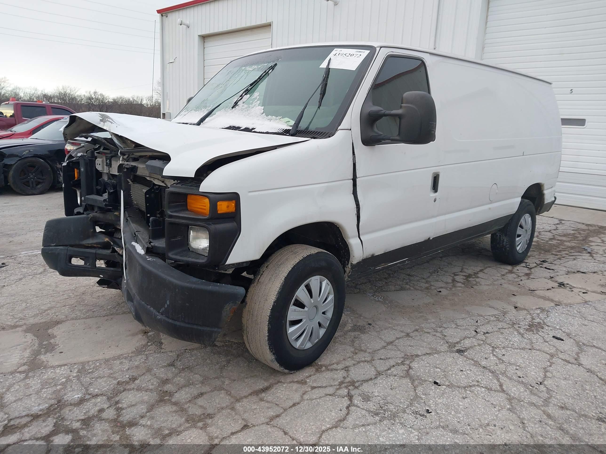 FORD E-350 image 2