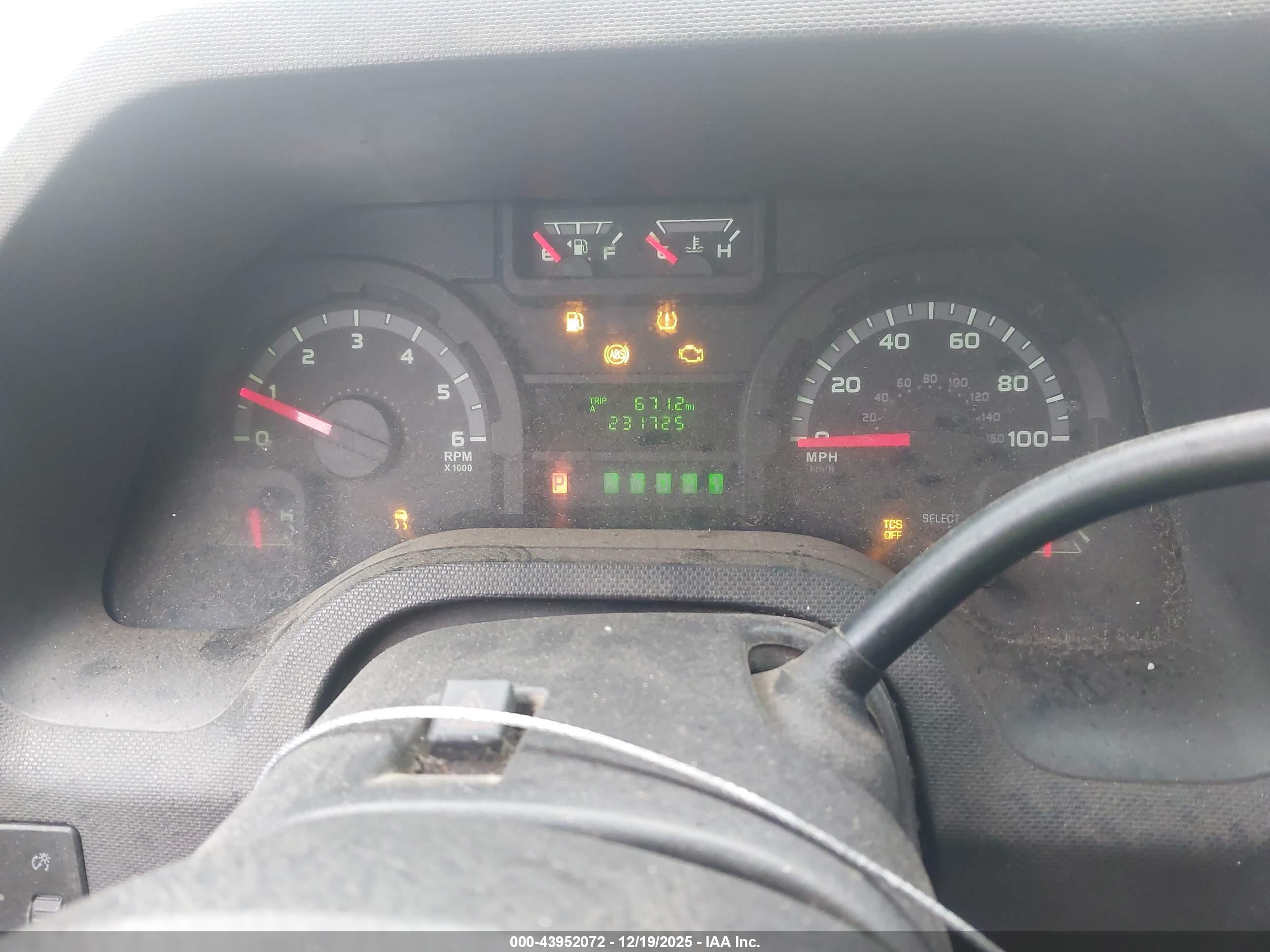 FORD E-350 image 7