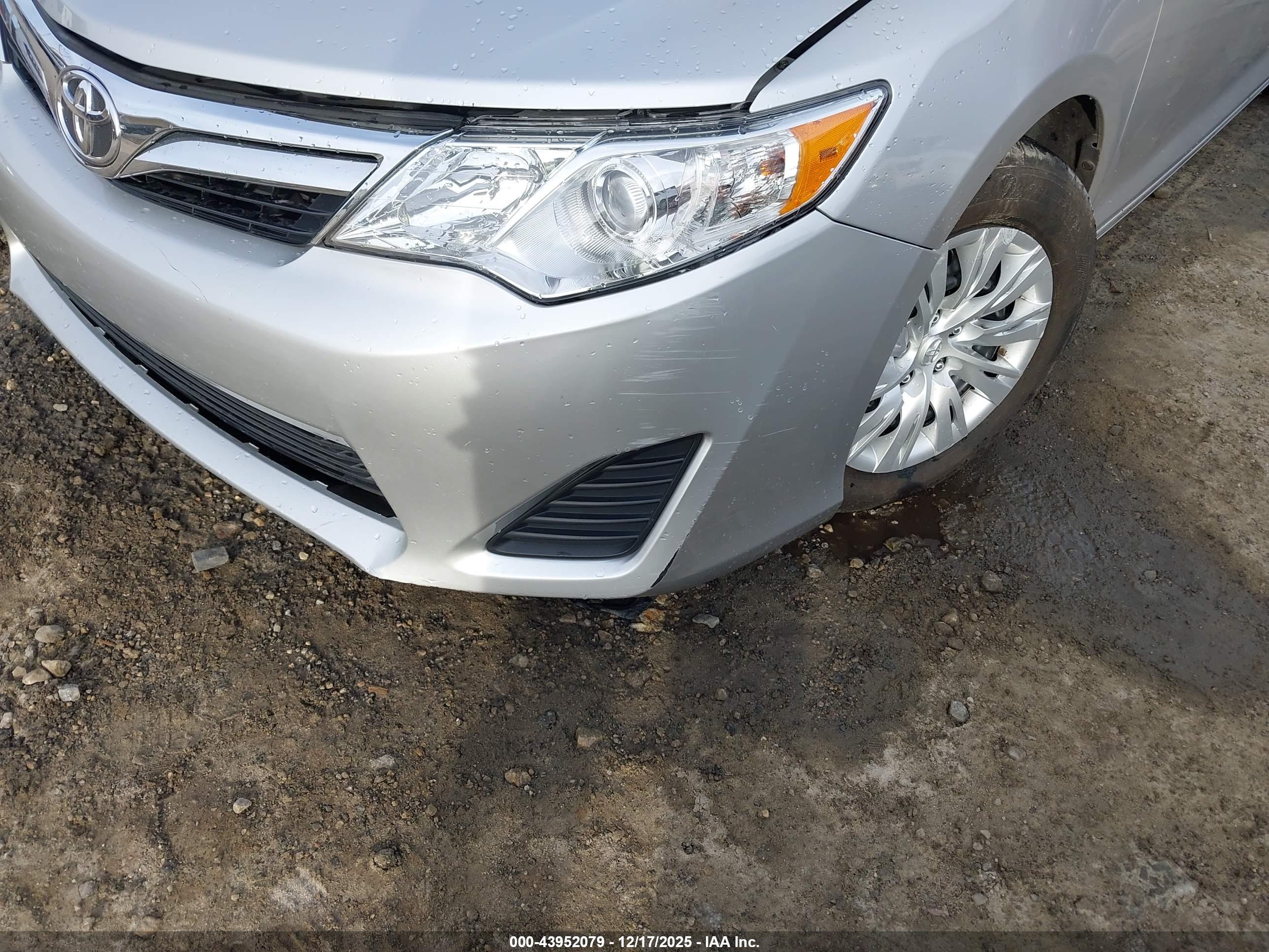 TOYOTA CAMRY image 6
