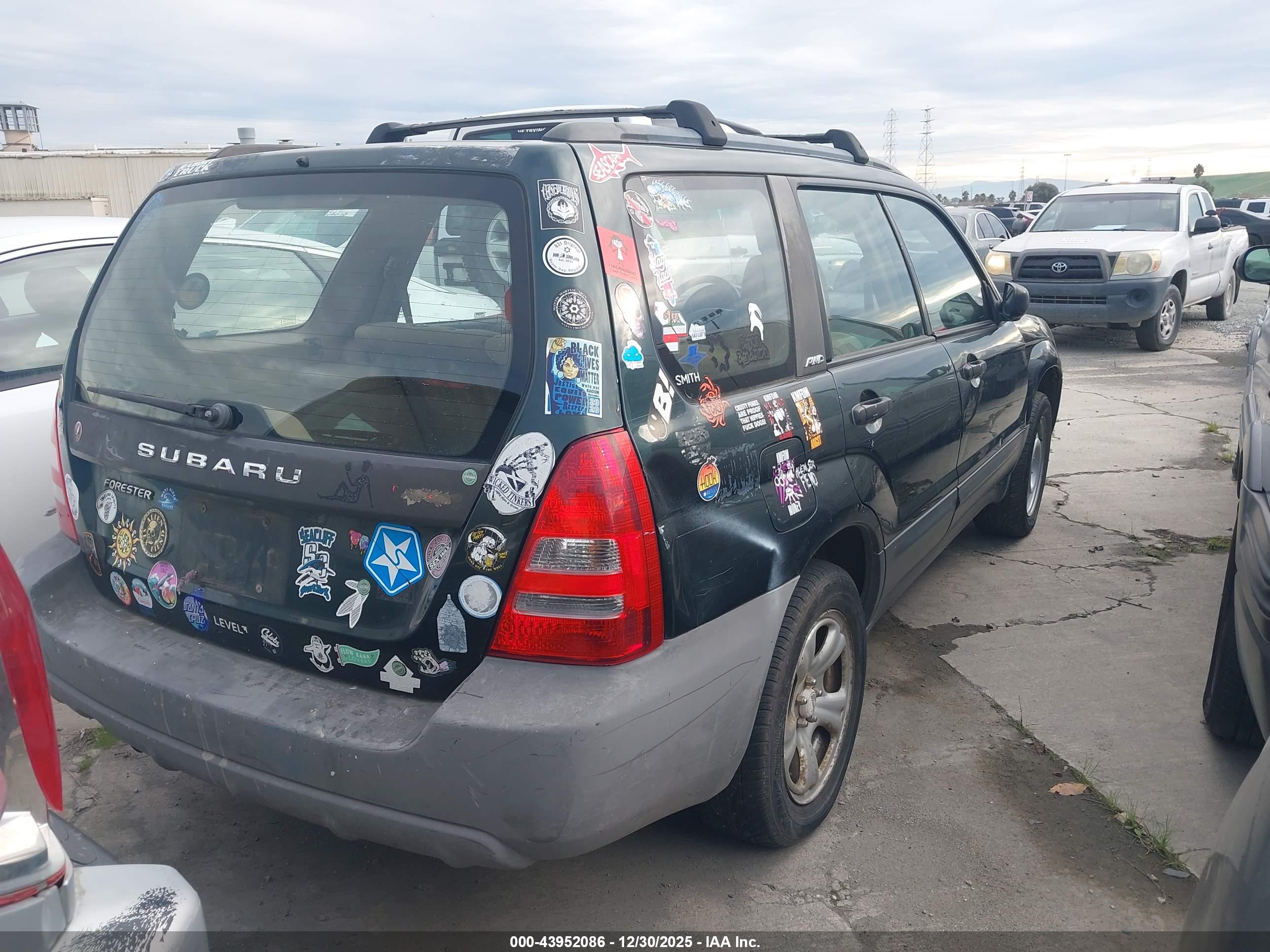 SUBARU FORESTER image 4