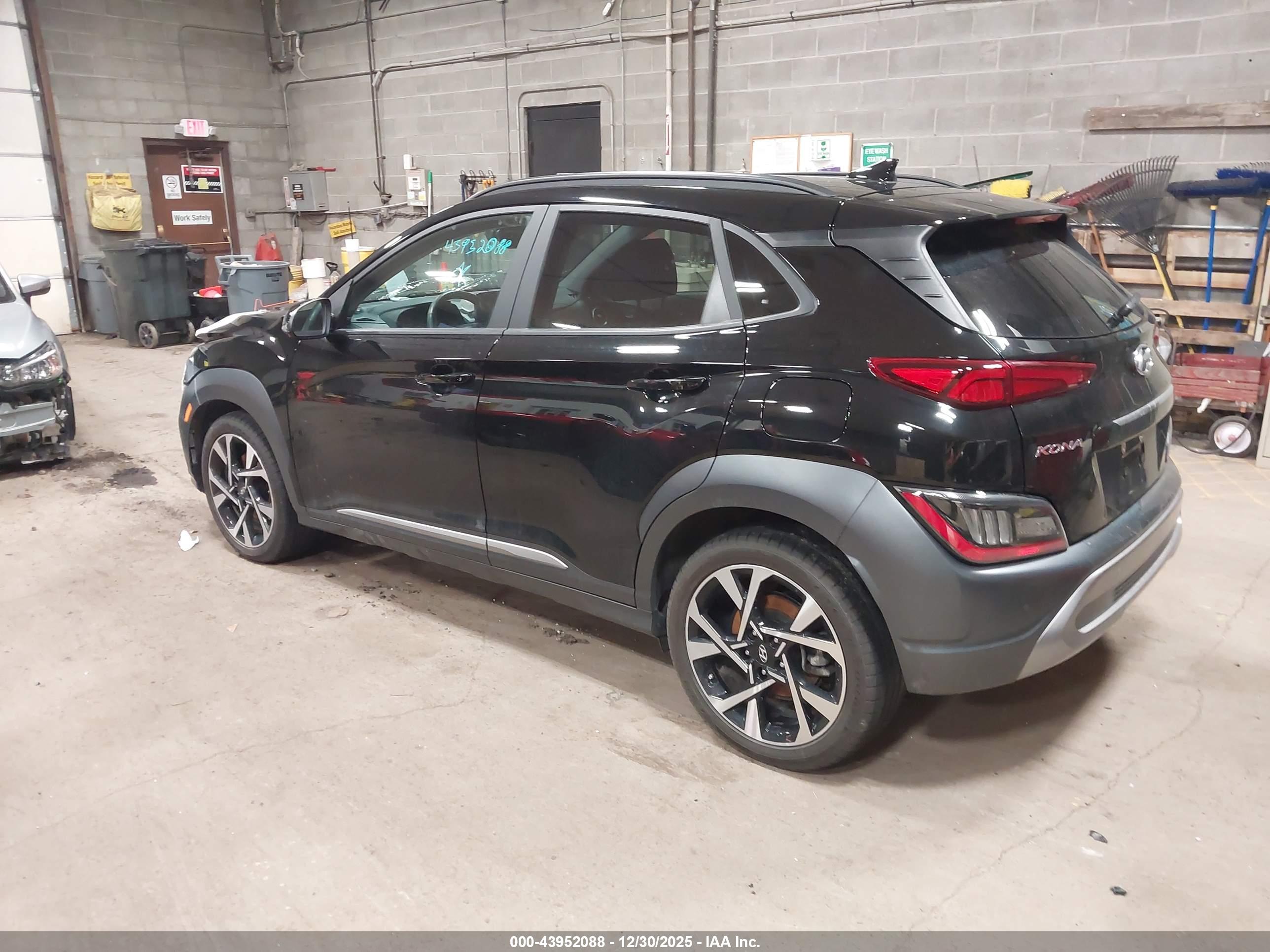 HYUNDAI KONA image 3