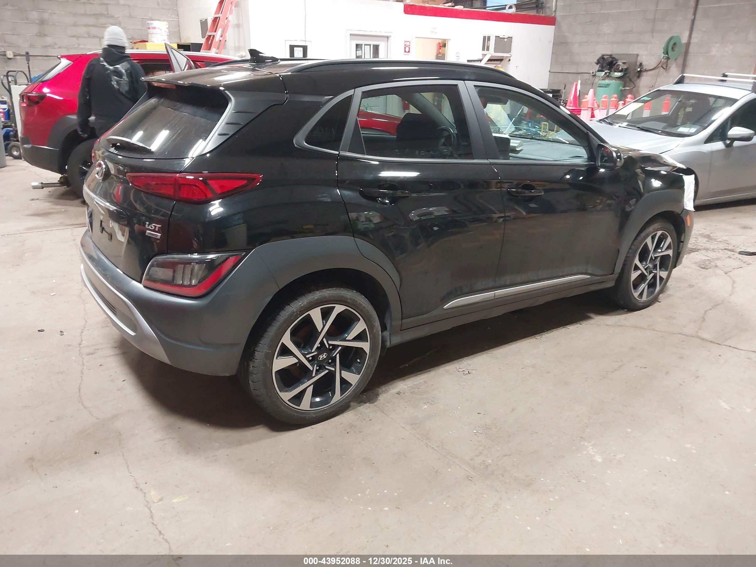 HYUNDAI KONA image 4