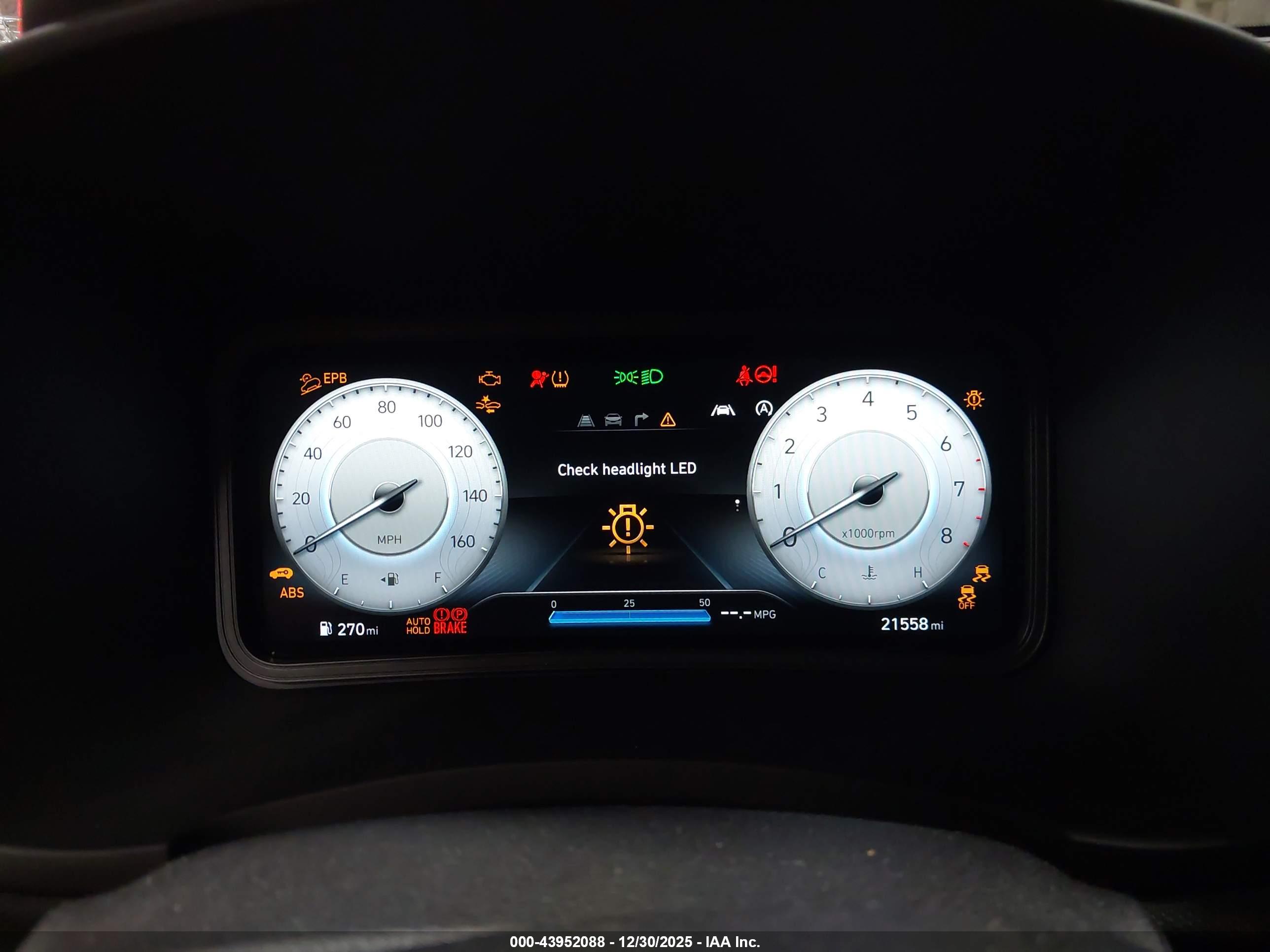 HYUNDAI KONA image 7