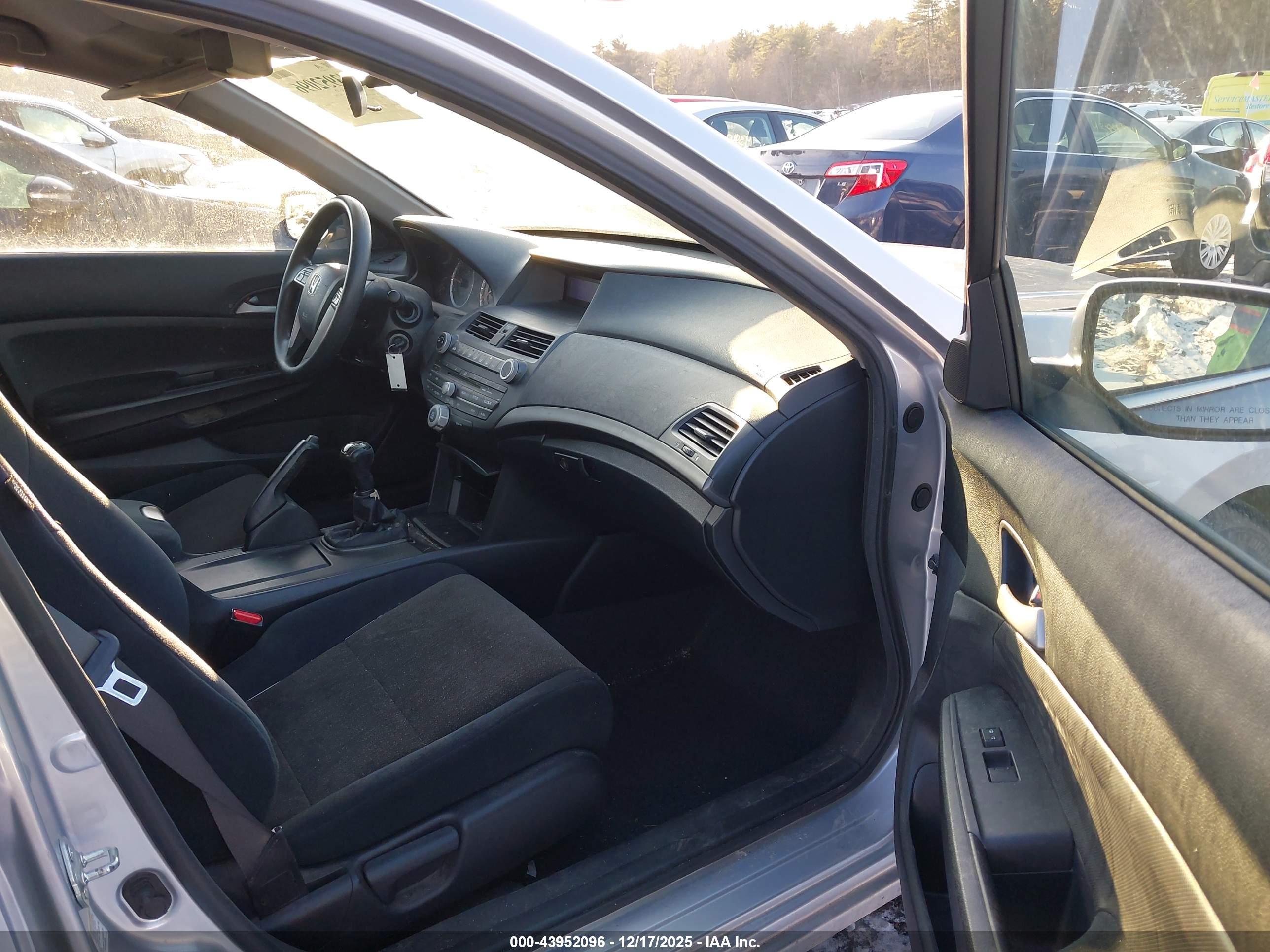 HONDA ACCORD image 5