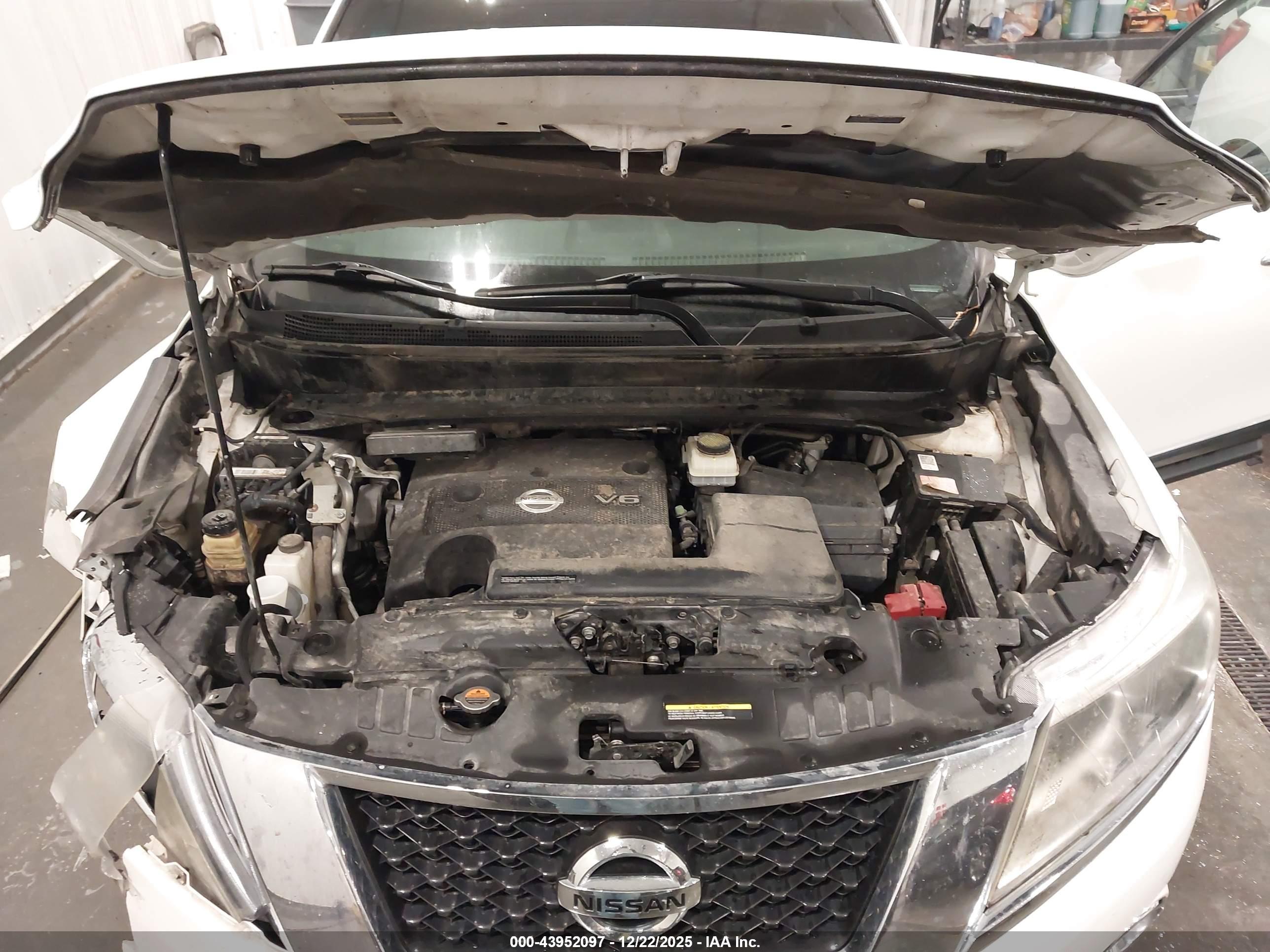 NISSAN PATHFINDER image 10
