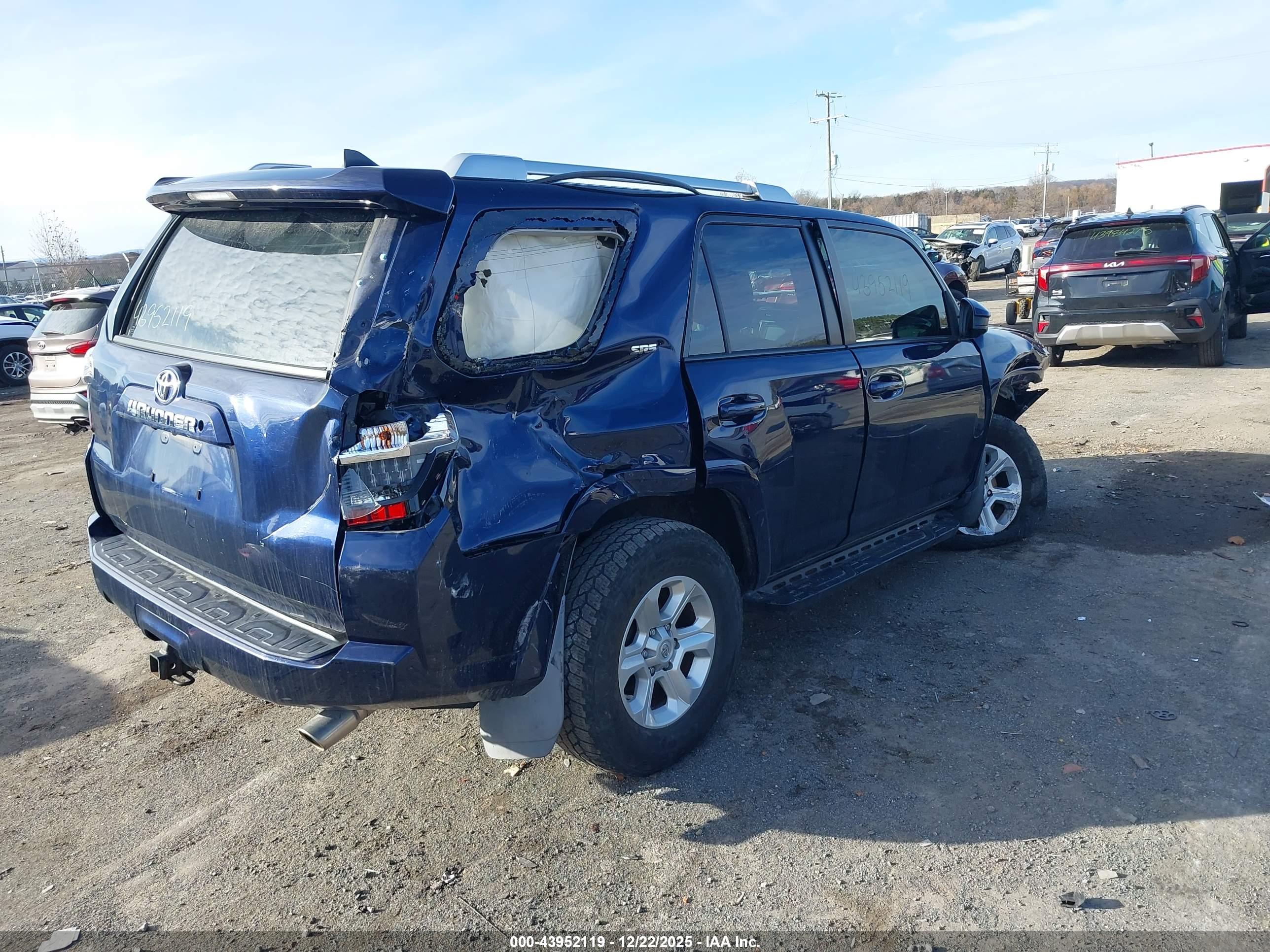 TOYOTA 4RUNNER image 4