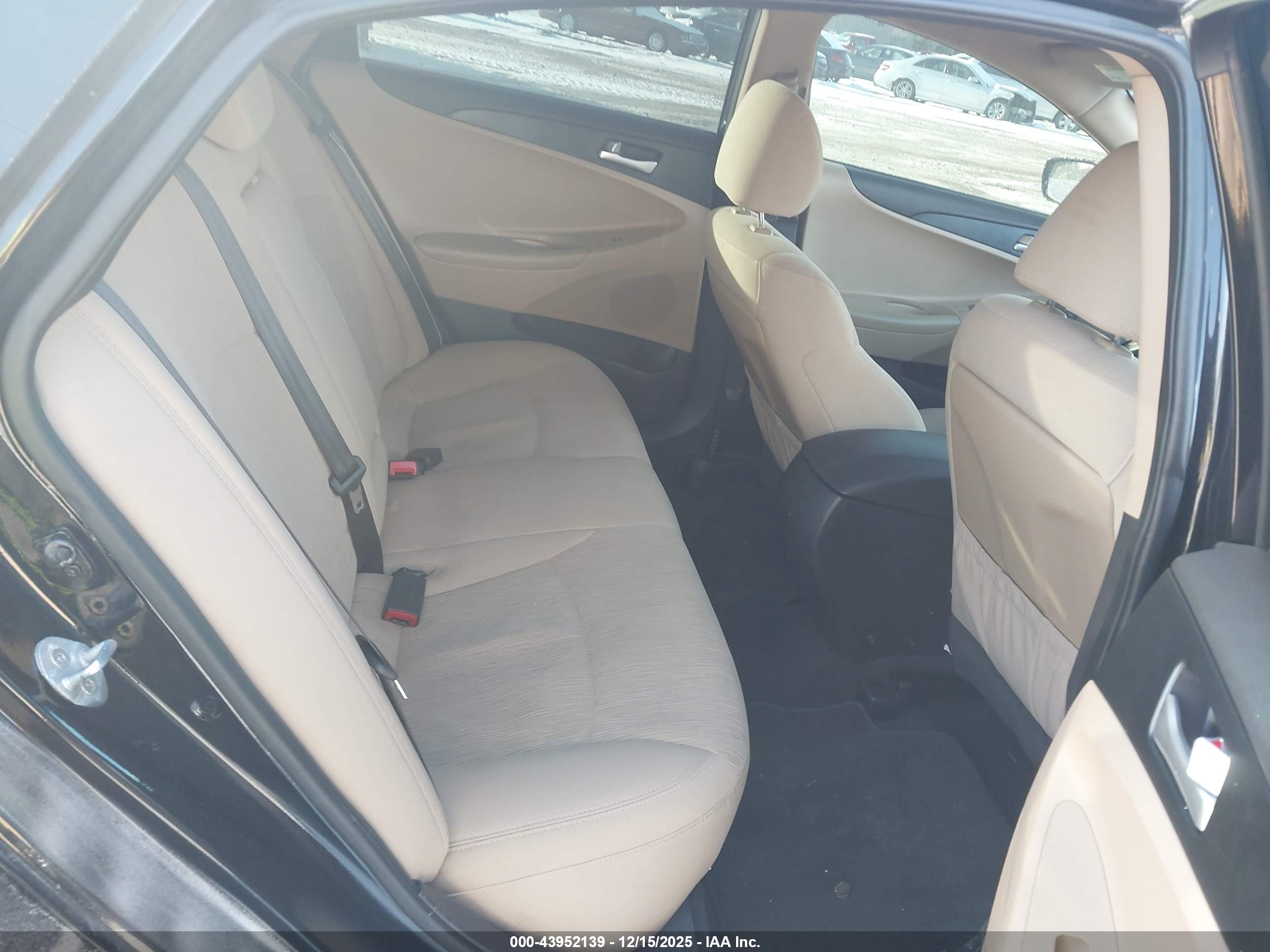 HYUNDAI SONATA image 8