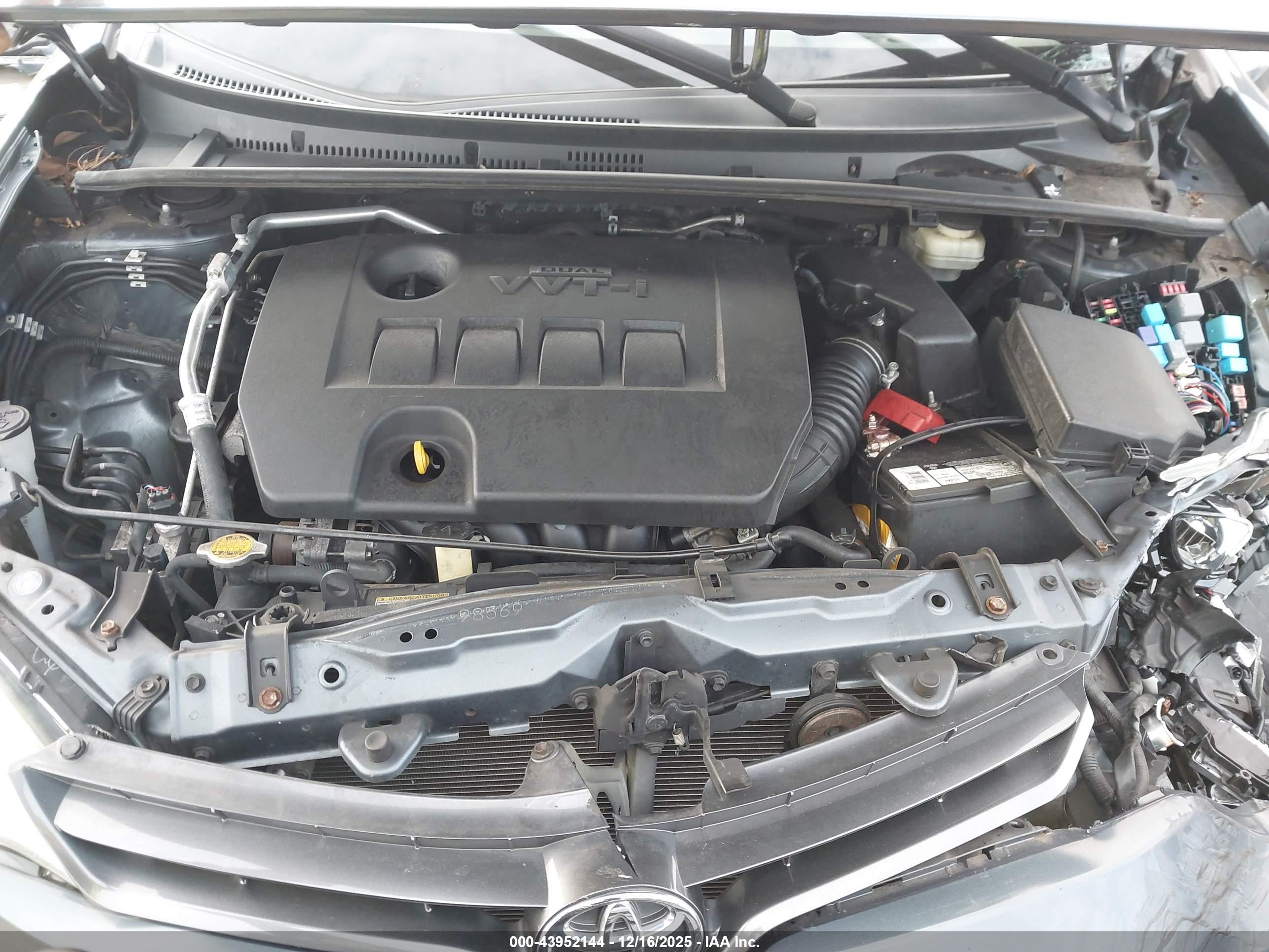 TOYOTA COROLLA image 10