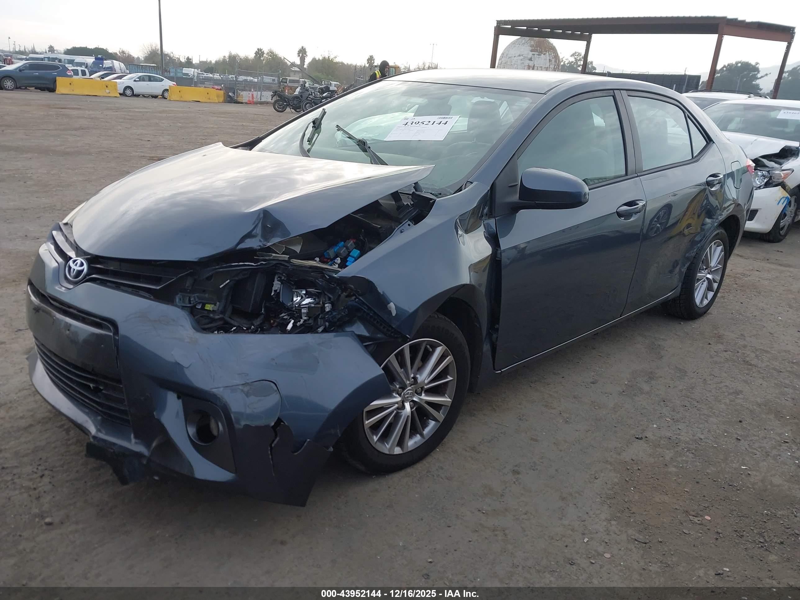 TOYOTA COROLLA image 2