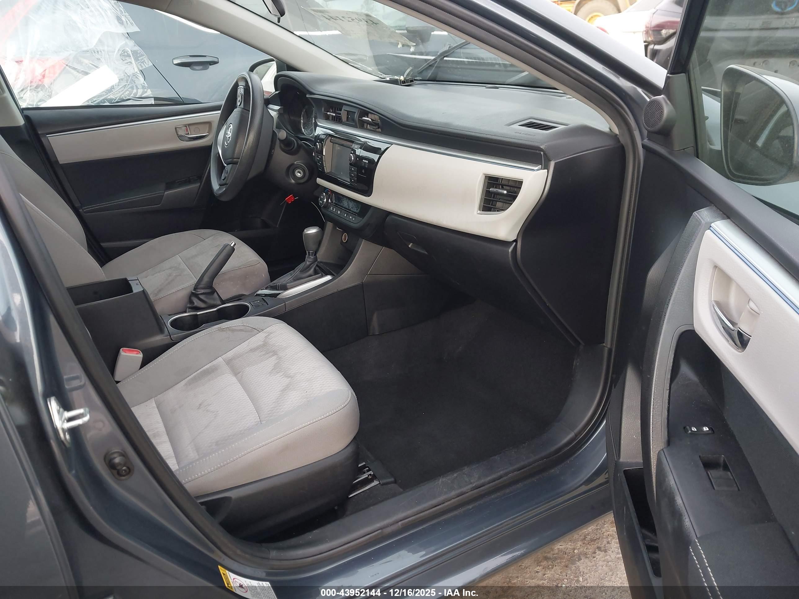 TOYOTA COROLLA image 5