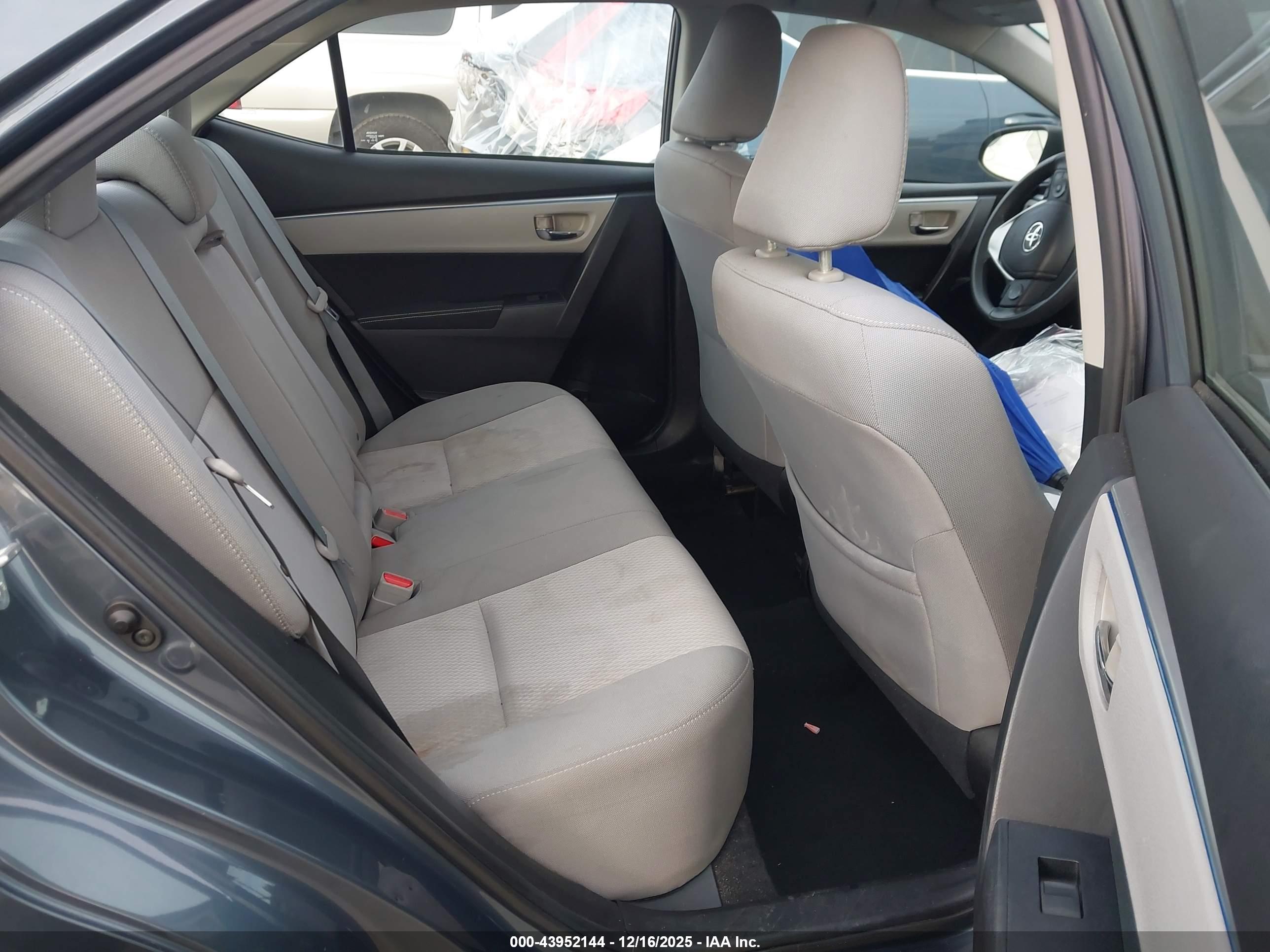 TOYOTA COROLLA image 8