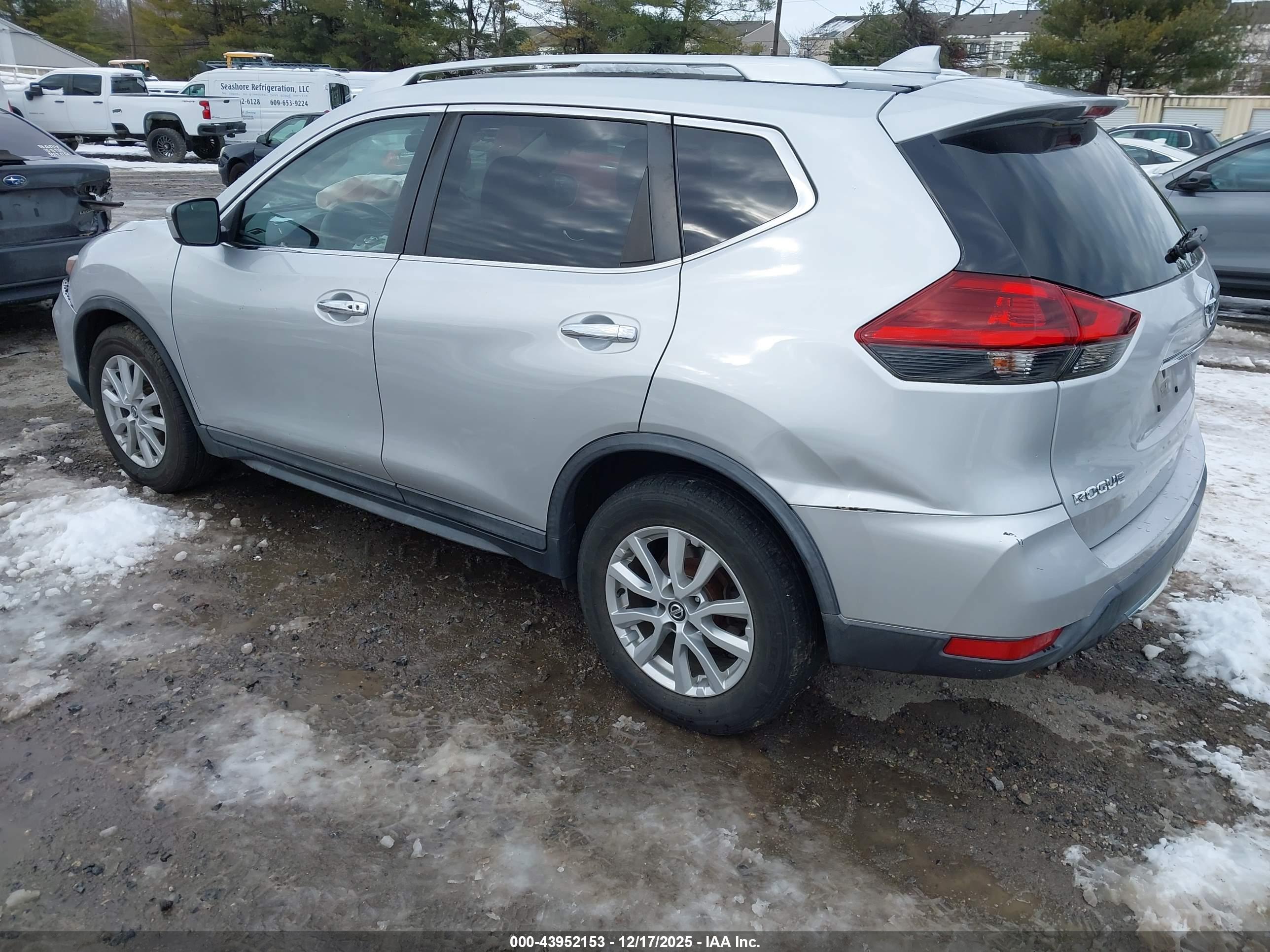 NISSAN ROGUE image 3