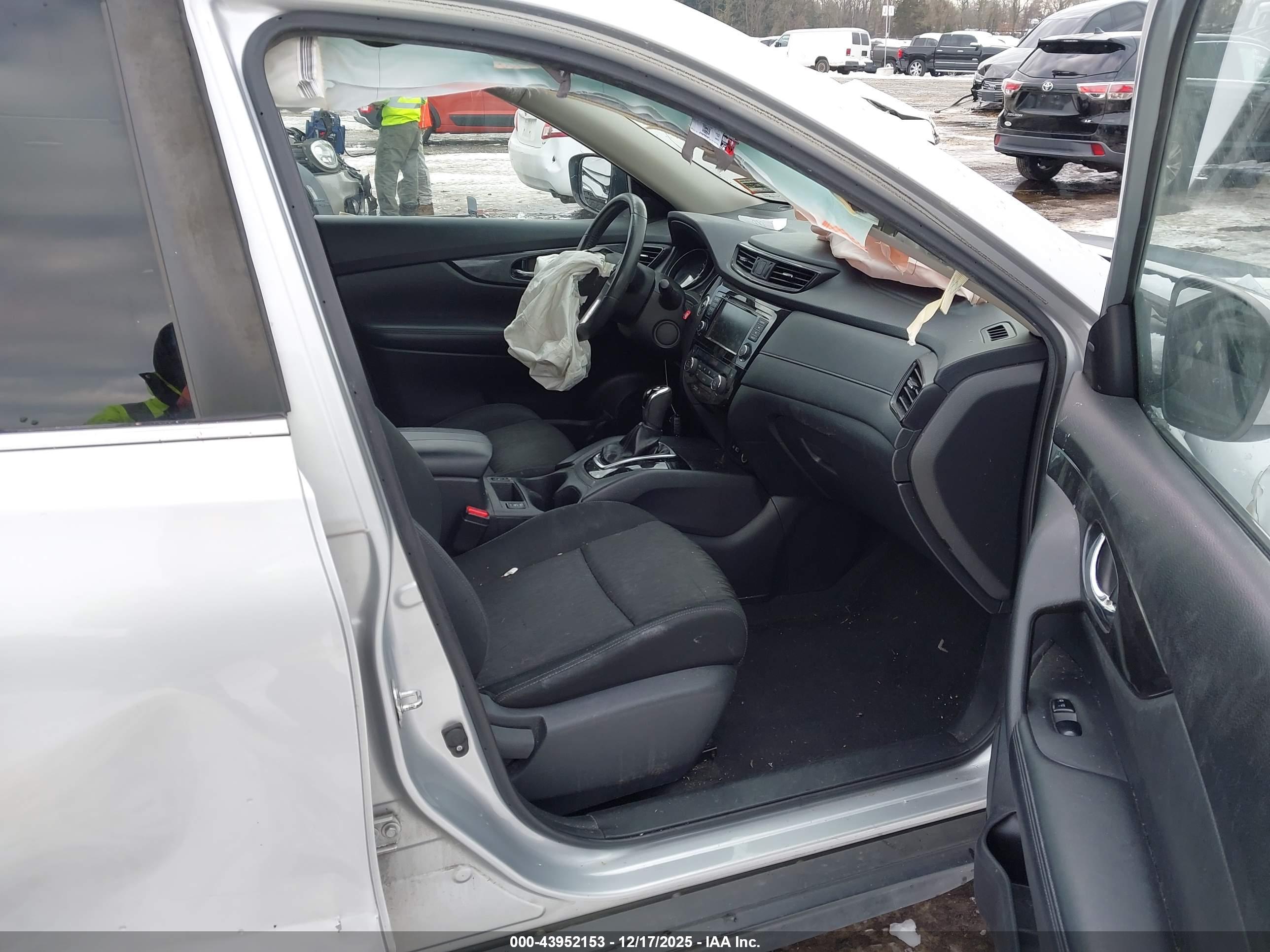 NISSAN ROGUE image 5