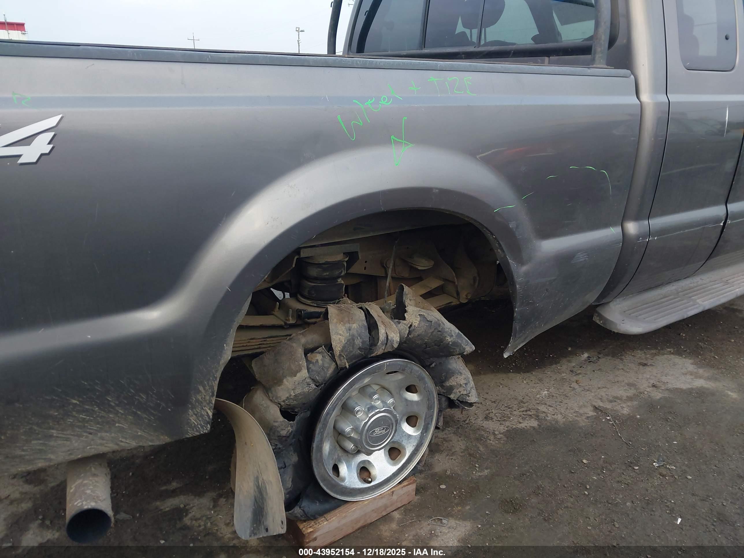 FORD F-250 image 6