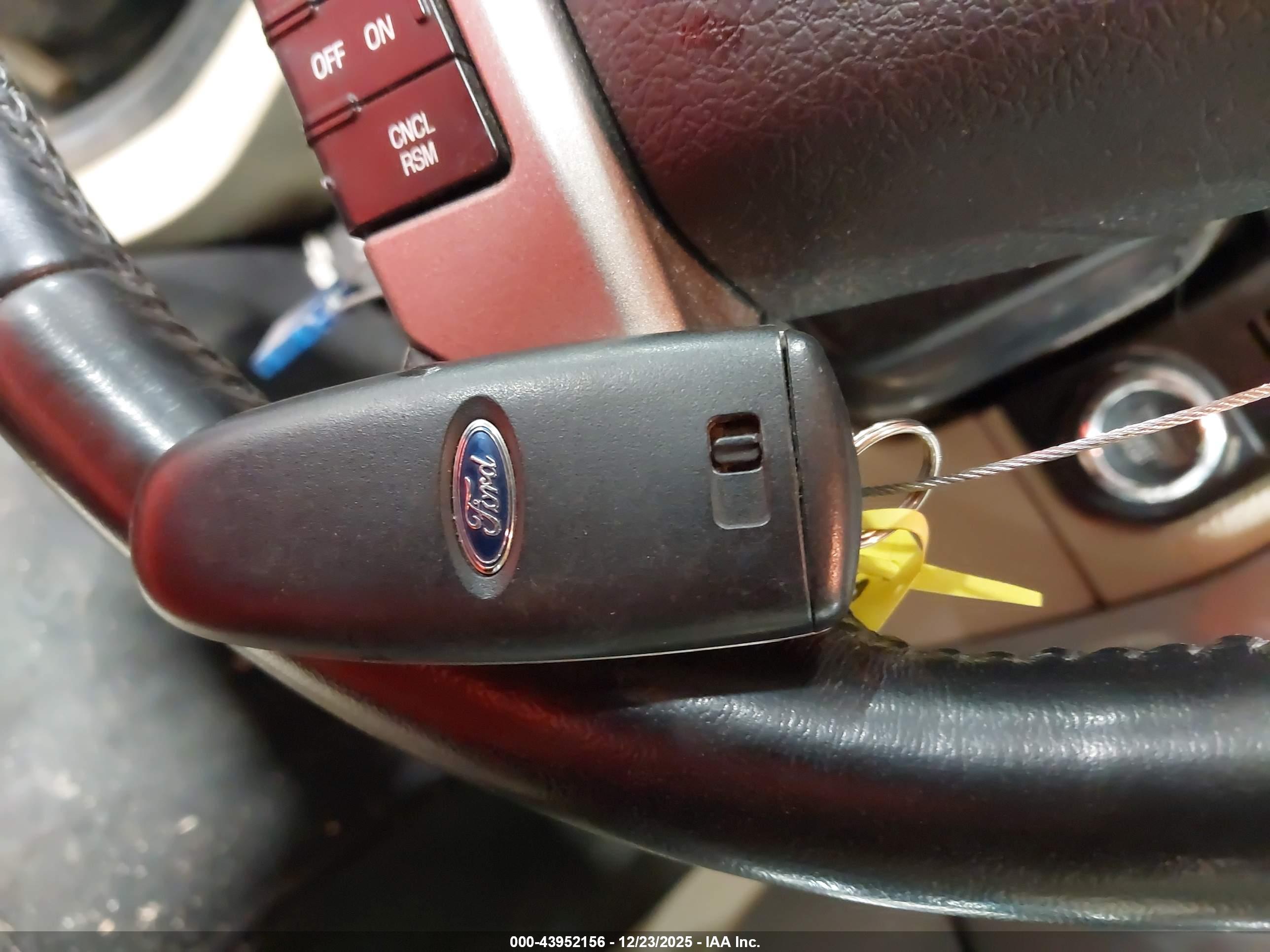 FORD EXPEDITION image 11