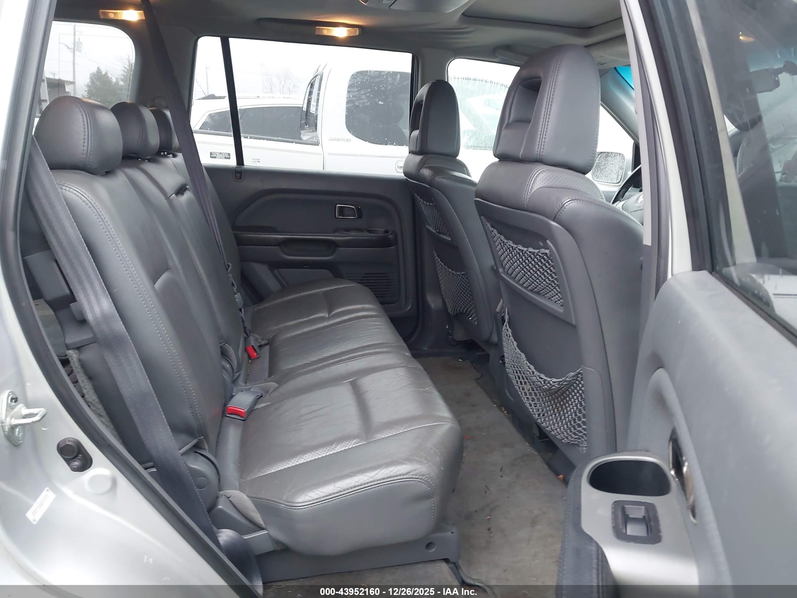 HONDA PILOT image 8