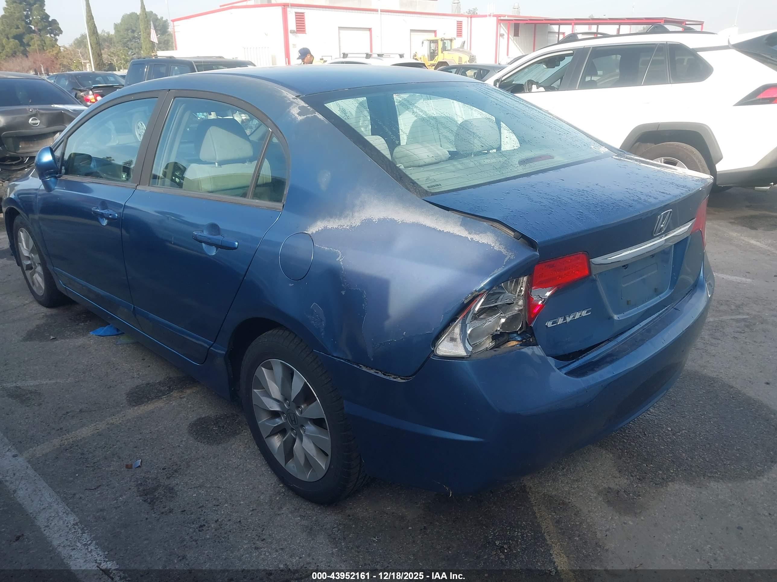 HONDA CIVIC image 3