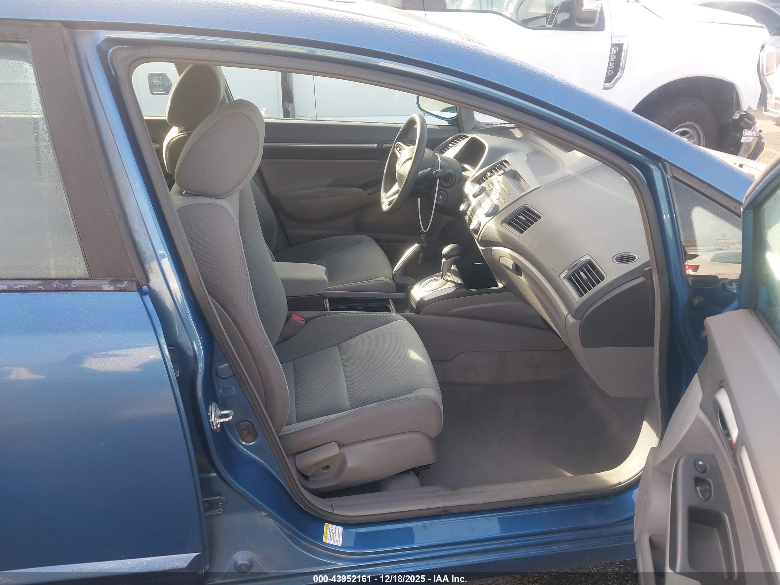 HONDA CIVIC image 5