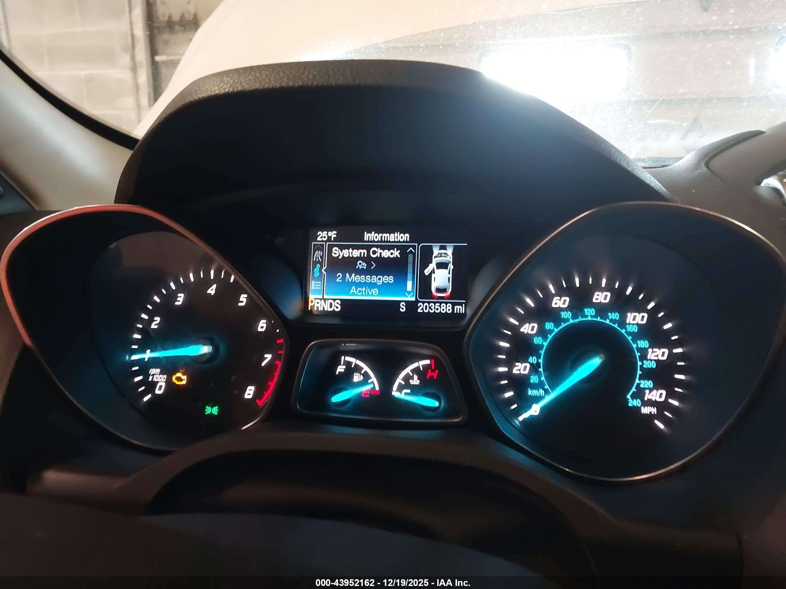 FORD ESCAPE image 7