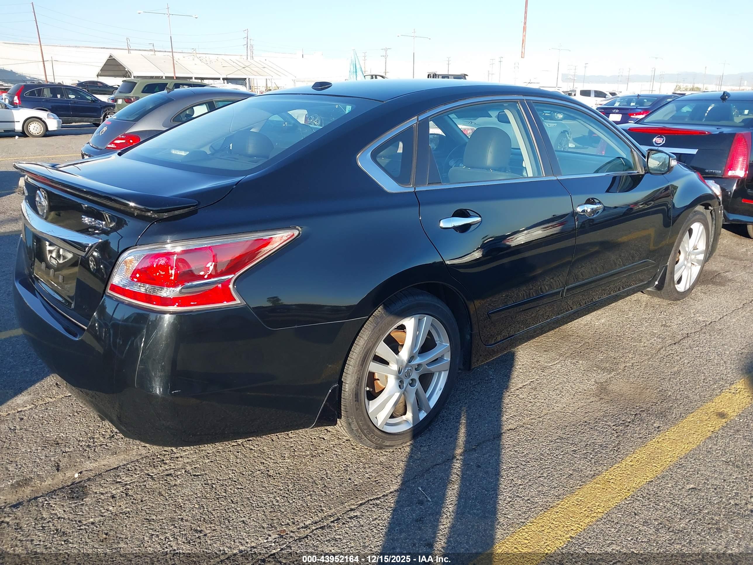 NISSAN ALTIMA image 4